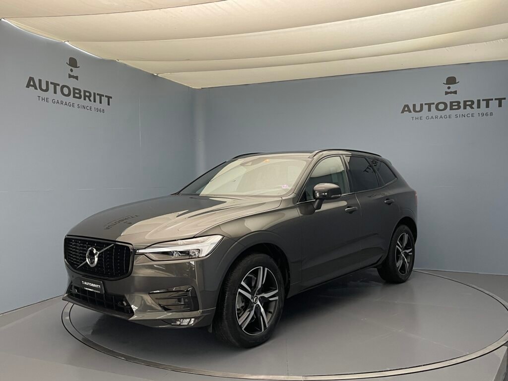 VOLVO XC60 2.0 B5 MH R-Design-image-0