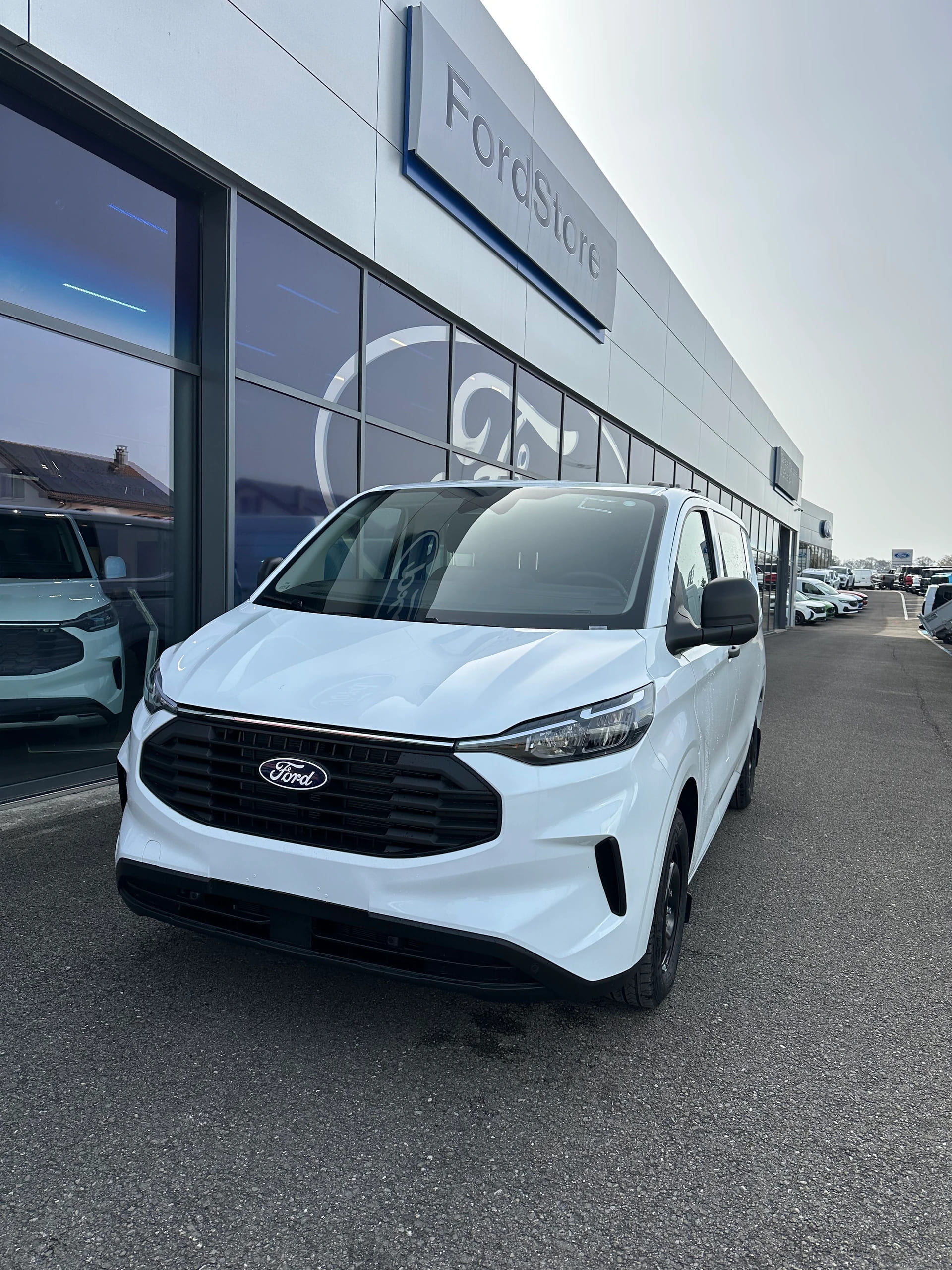 FORD Transit Custom Van 320 L1 2.0 Trend/136CV/Aut.-image-0