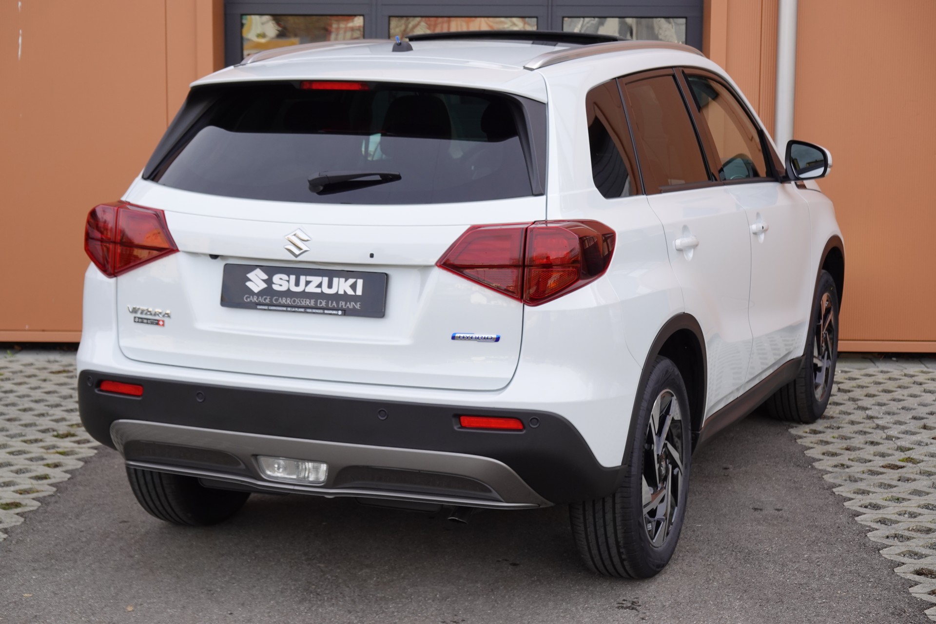 SUZUKI Vitara 1.5 Hybrid Compact Top 4x4 AGS-image-7