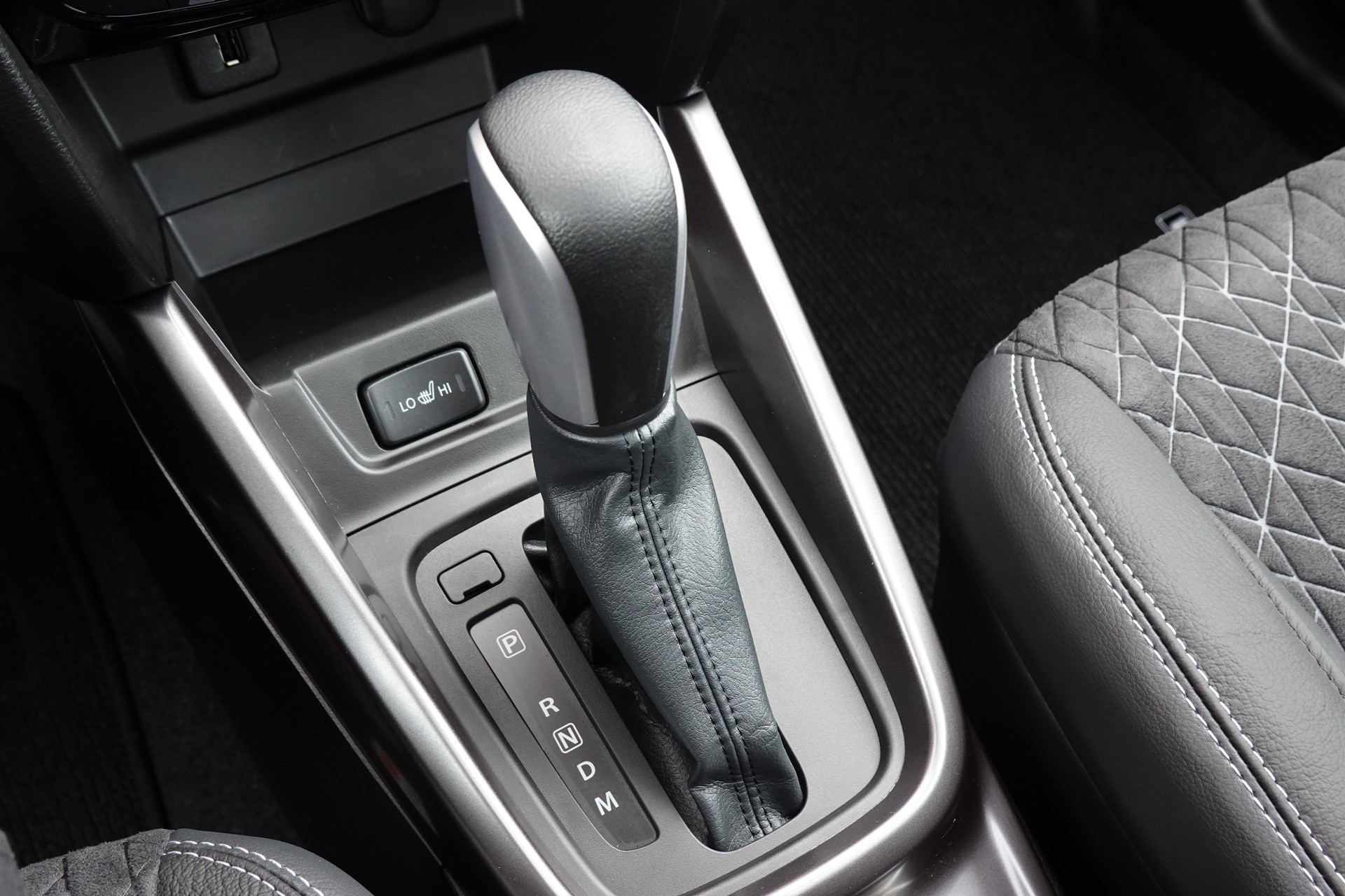 SUZUKI Vitara 1.5 Hybrid Compact Top 4x4 AGS-image-22