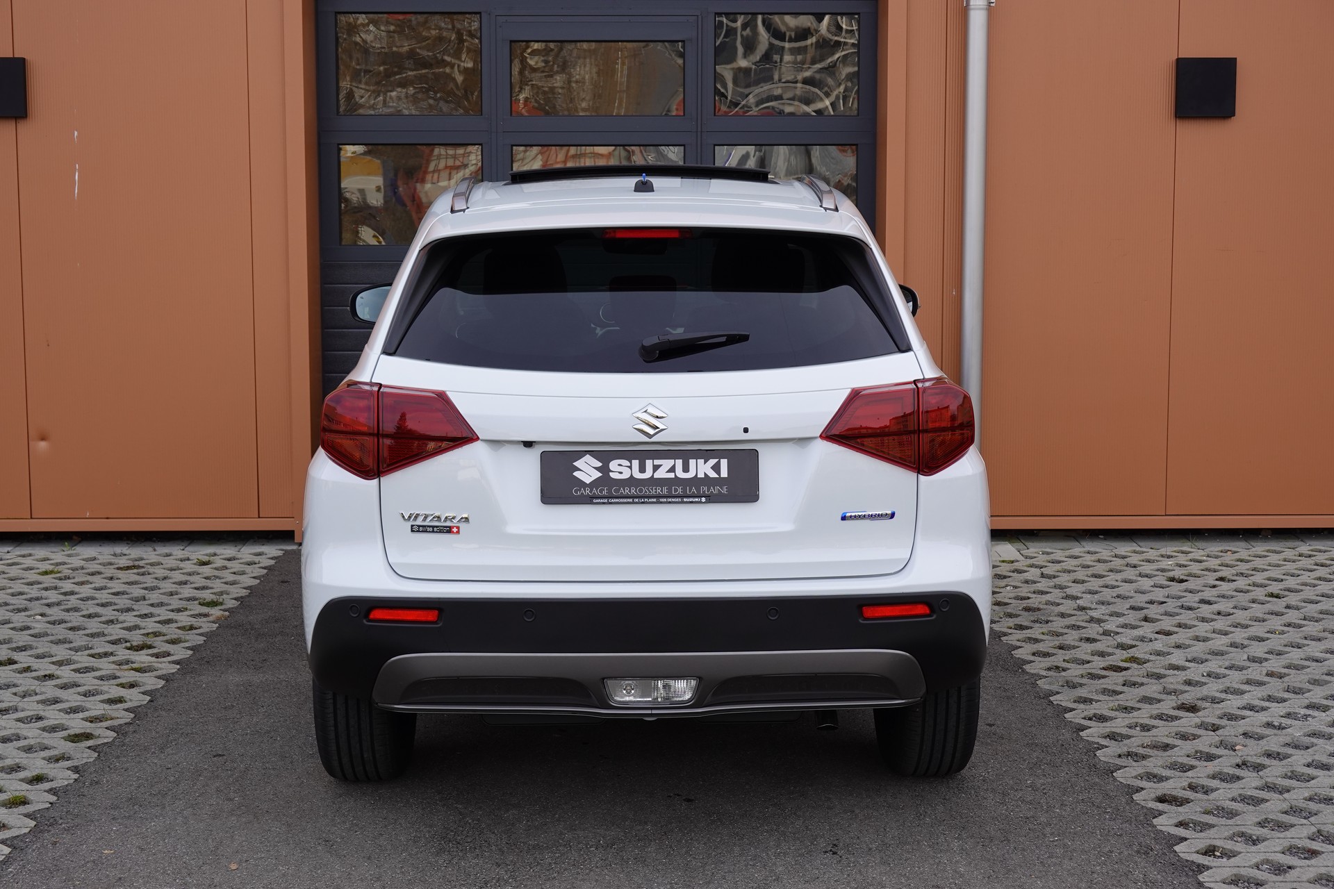 SUZUKI Vitara 1.5 Hybrid Compact Top 4x4 AGS-image-8