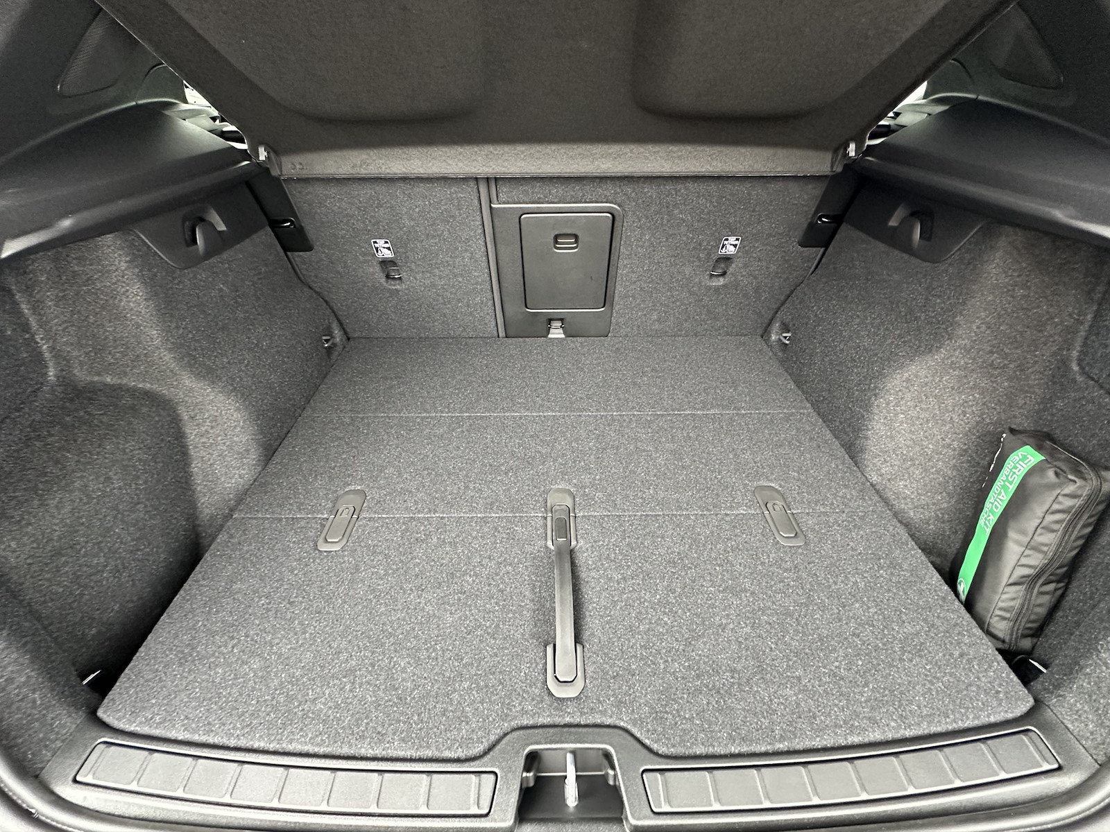 VOLVO EX40 Twin Black Edition AWD-image-15