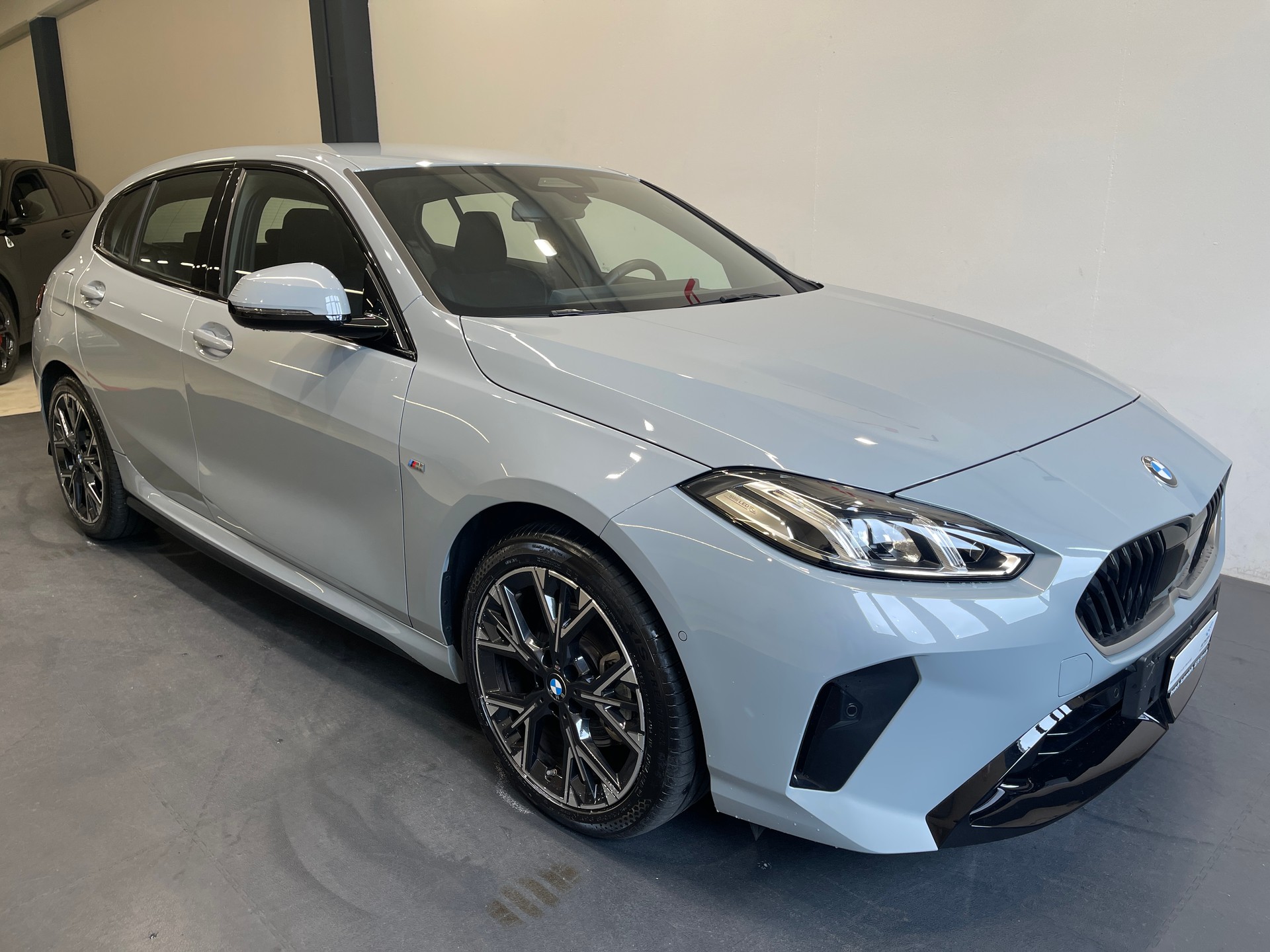 BMW 120 M Sport Steptronic*BROOKLYN GRAU*-showroom-element-2