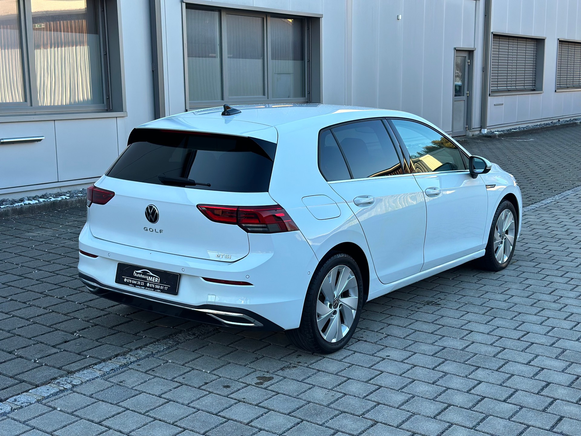 VW Golf 1.5 eTSI mHEV ACT Style DSG-image-8