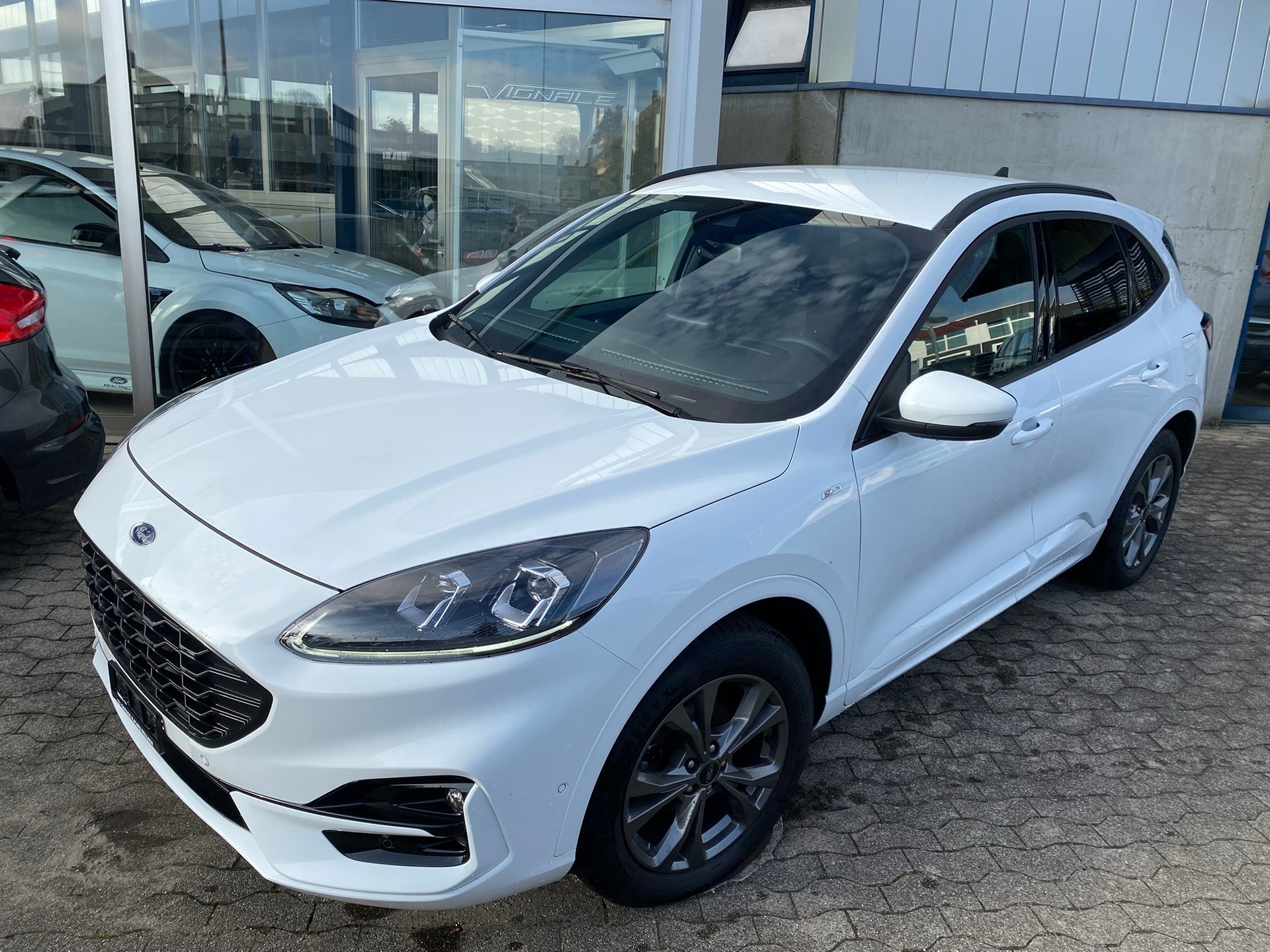FORD Kuga 2.5 FHEV ST-Line X 4WD-image-0