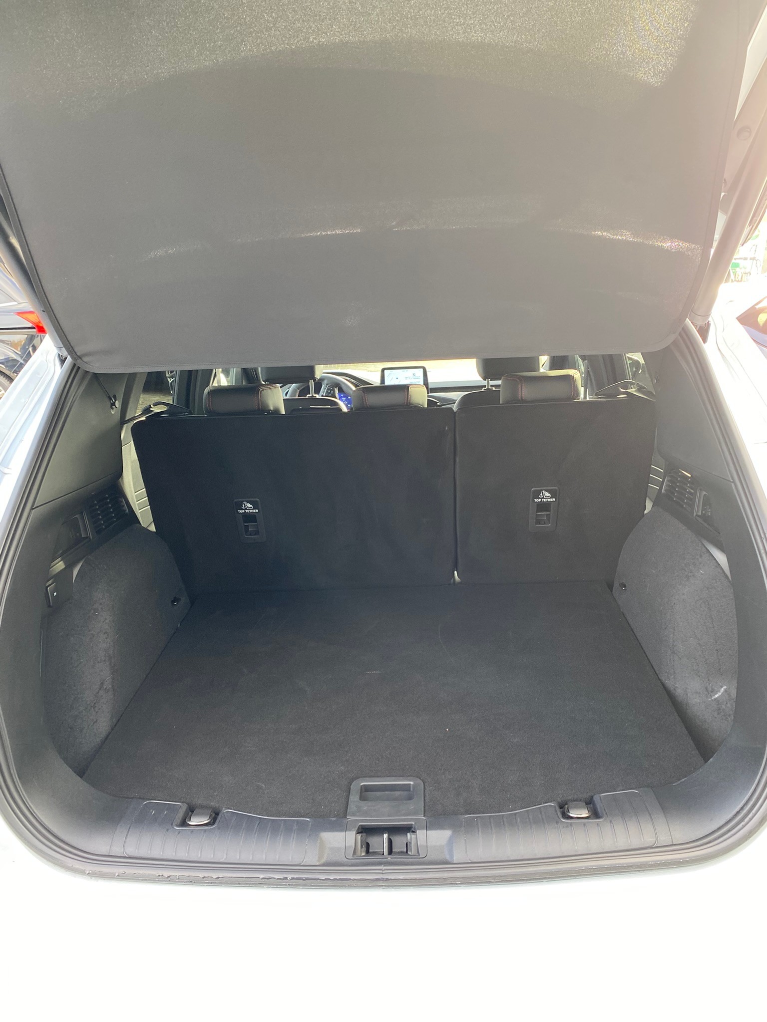 FORD Kuga 2.5 FHEV ST-Line X 4WD-image-7
