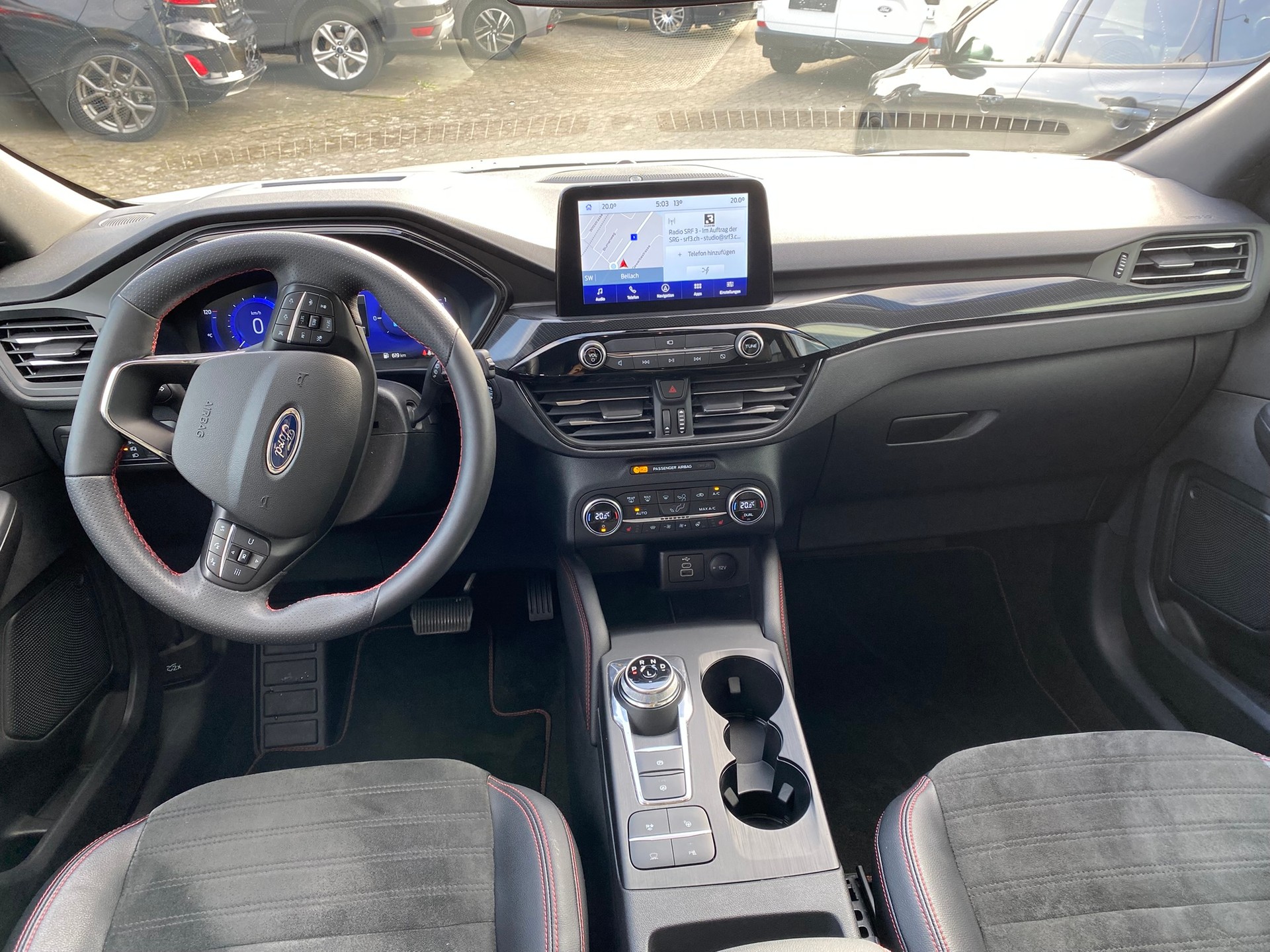 FORD Kuga 2.5 FHEV ST-Line X 4WD-image-3