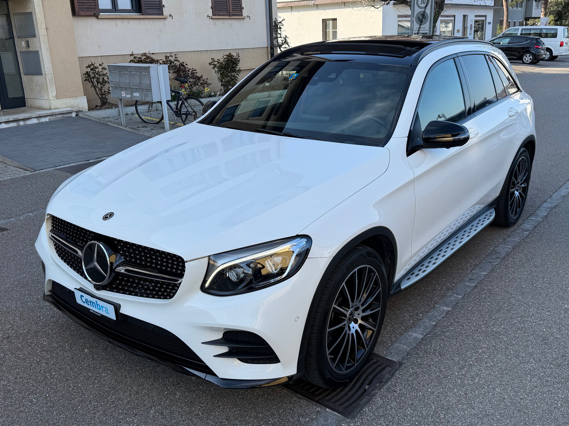 MERCEDES-BENZ GLC 350 d AMG Line 4Matic 9G-Tronic-image-6