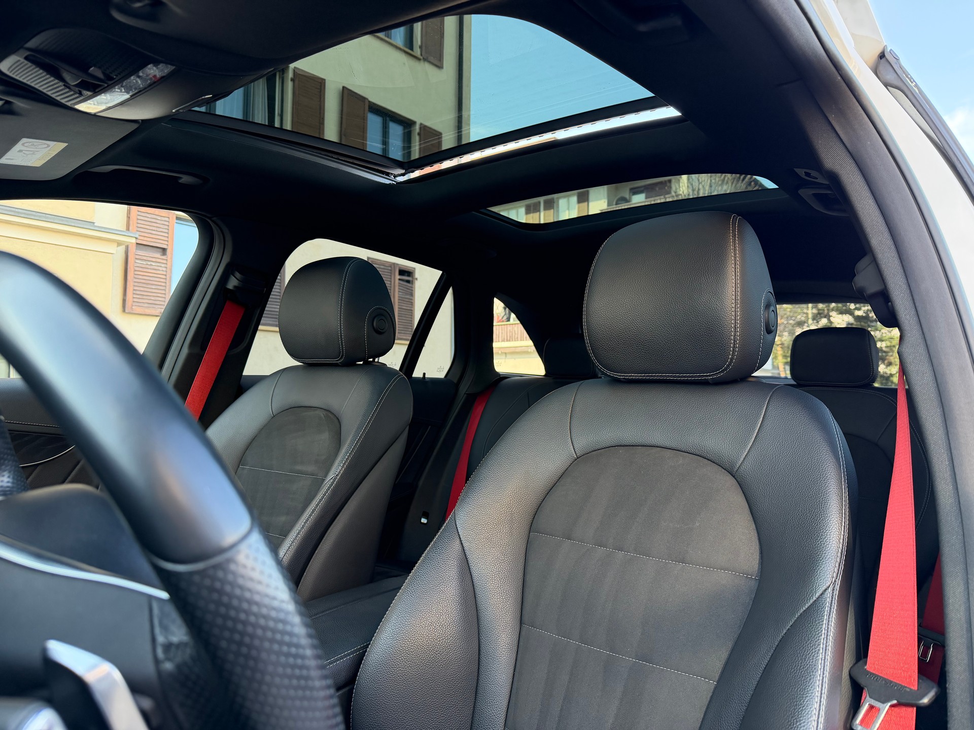 MERCEDES-BENZ GLC 350 d AMG Line 4Matic 9G-Tronic-image-11