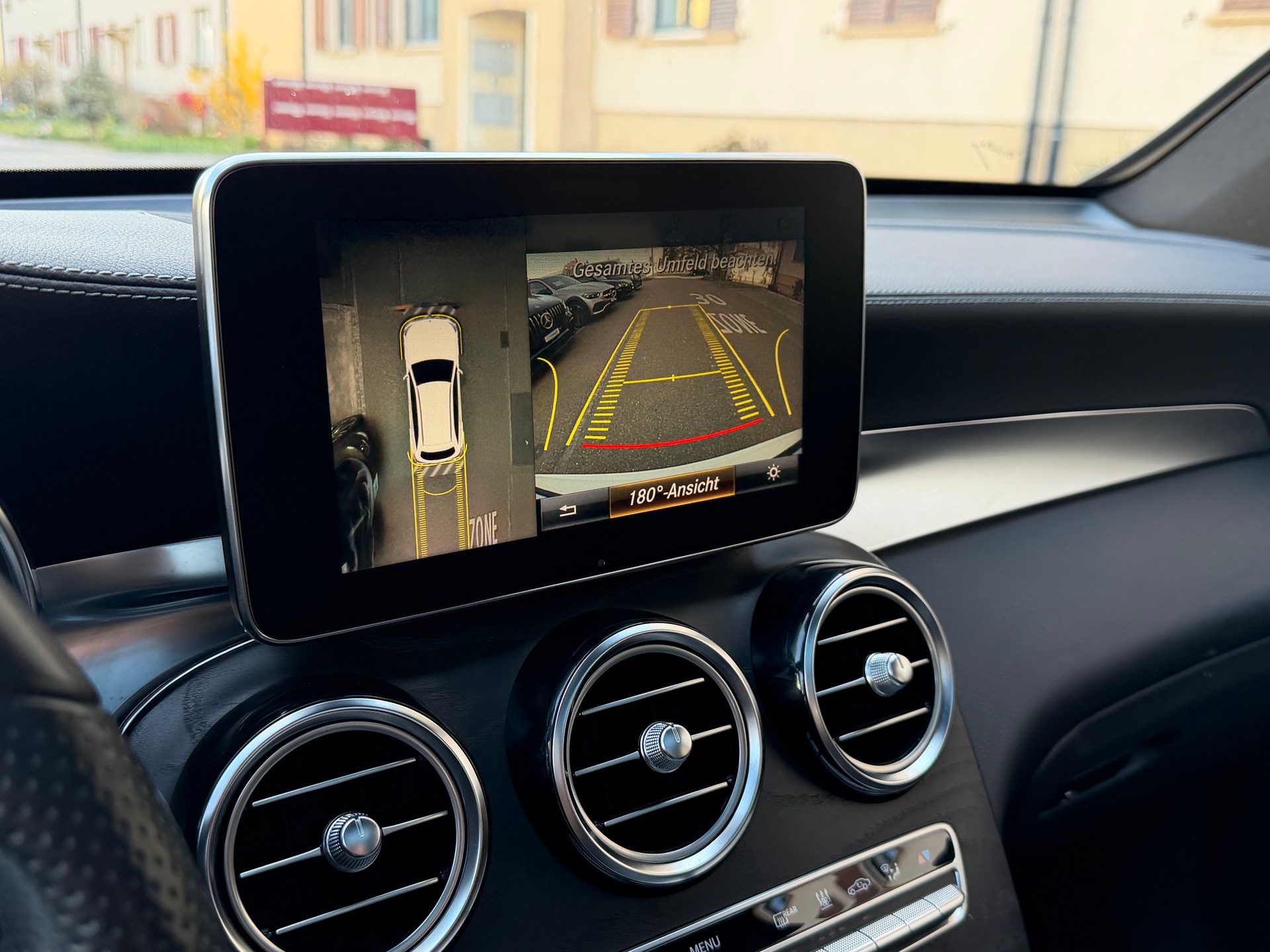 MERCEDES-BENZ GLC 350 d AMG Line 4Matic 9G-Tronic-image-19