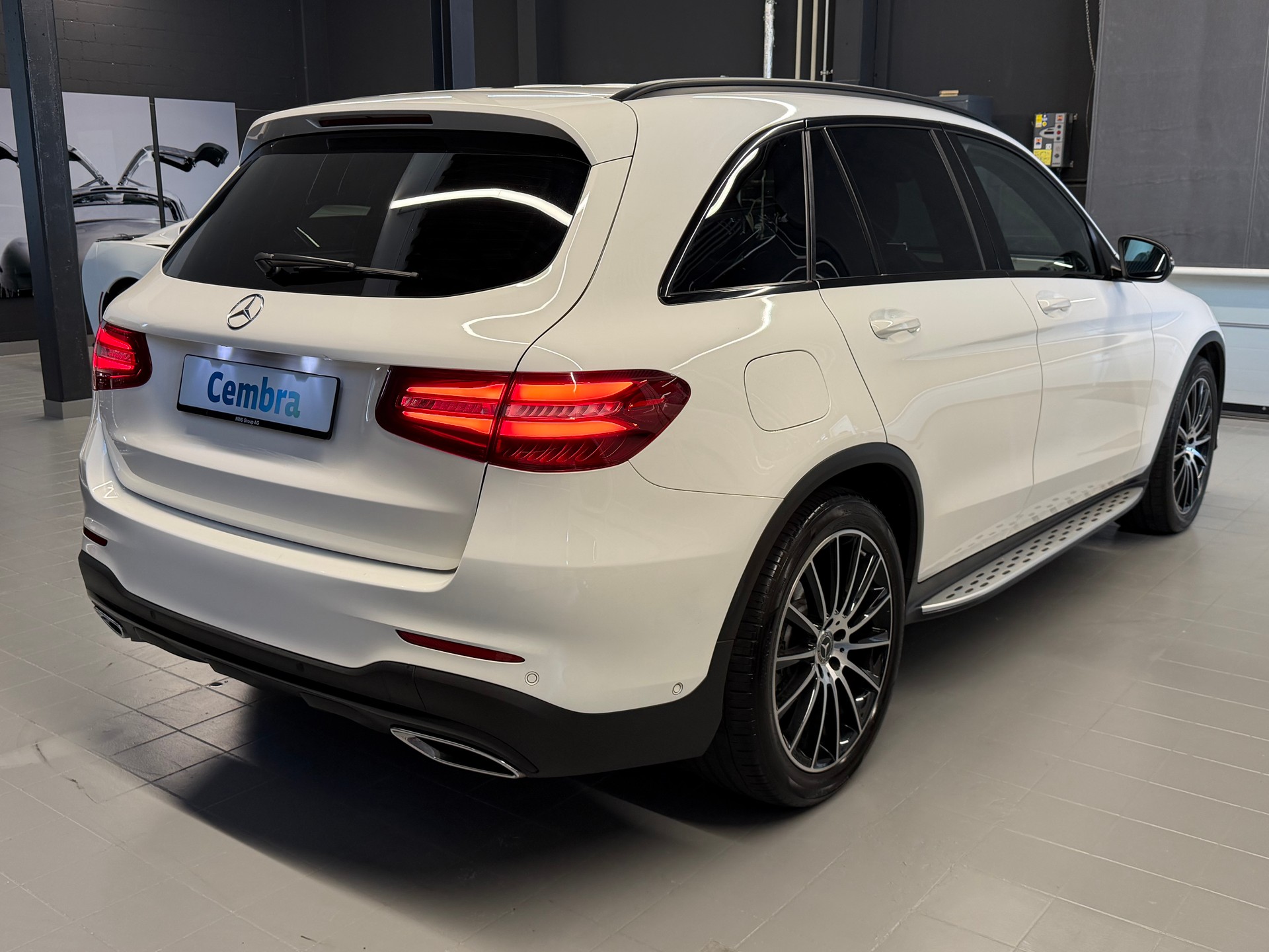 MERCEDES-BENZ GLC 350 d AMG Line 4Matic 9G-Tronic-image-6