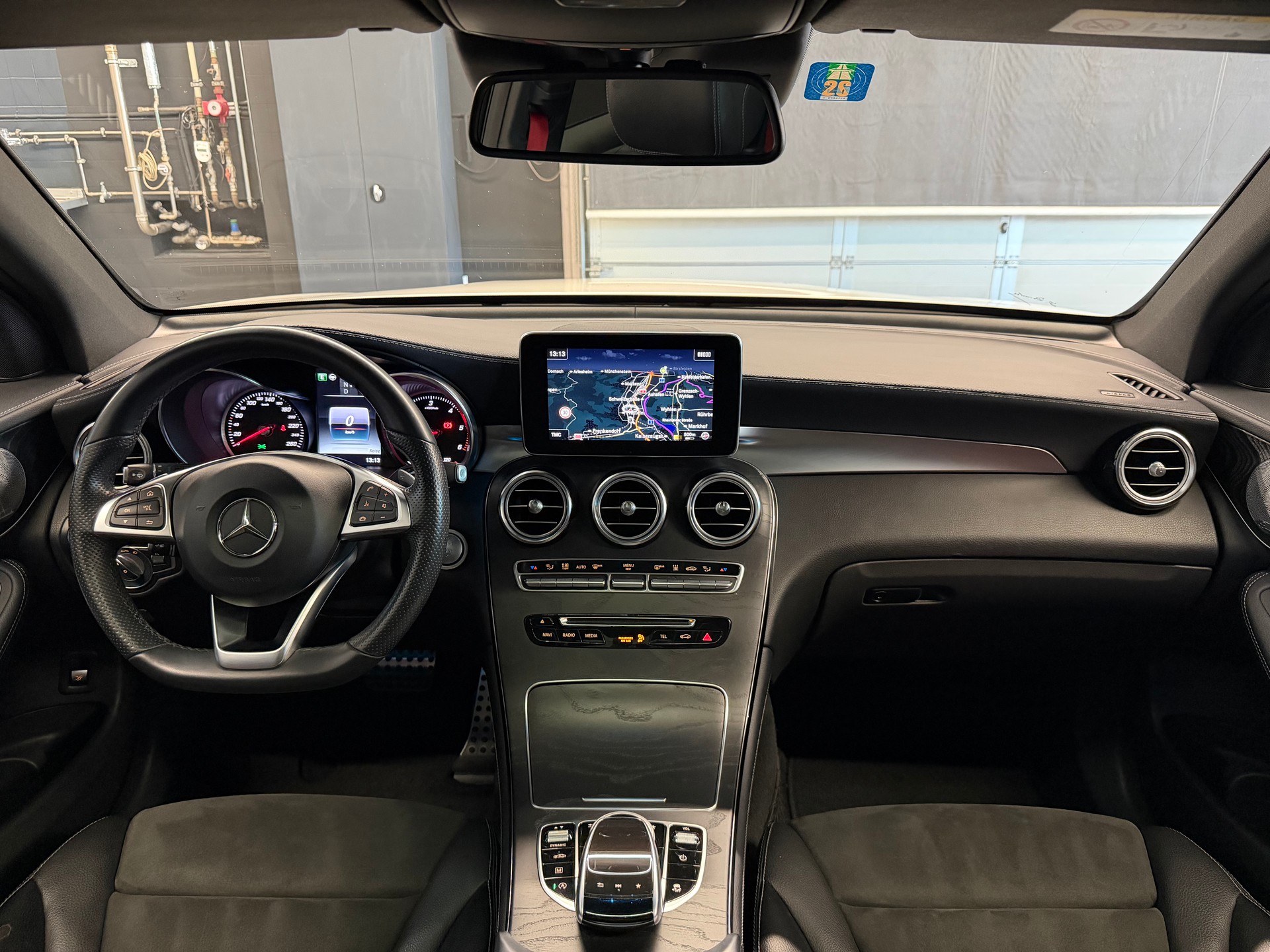 MERCEDES-BENZ GLC 350 d AMG Line 4Matic 9G-Tronic-image-16