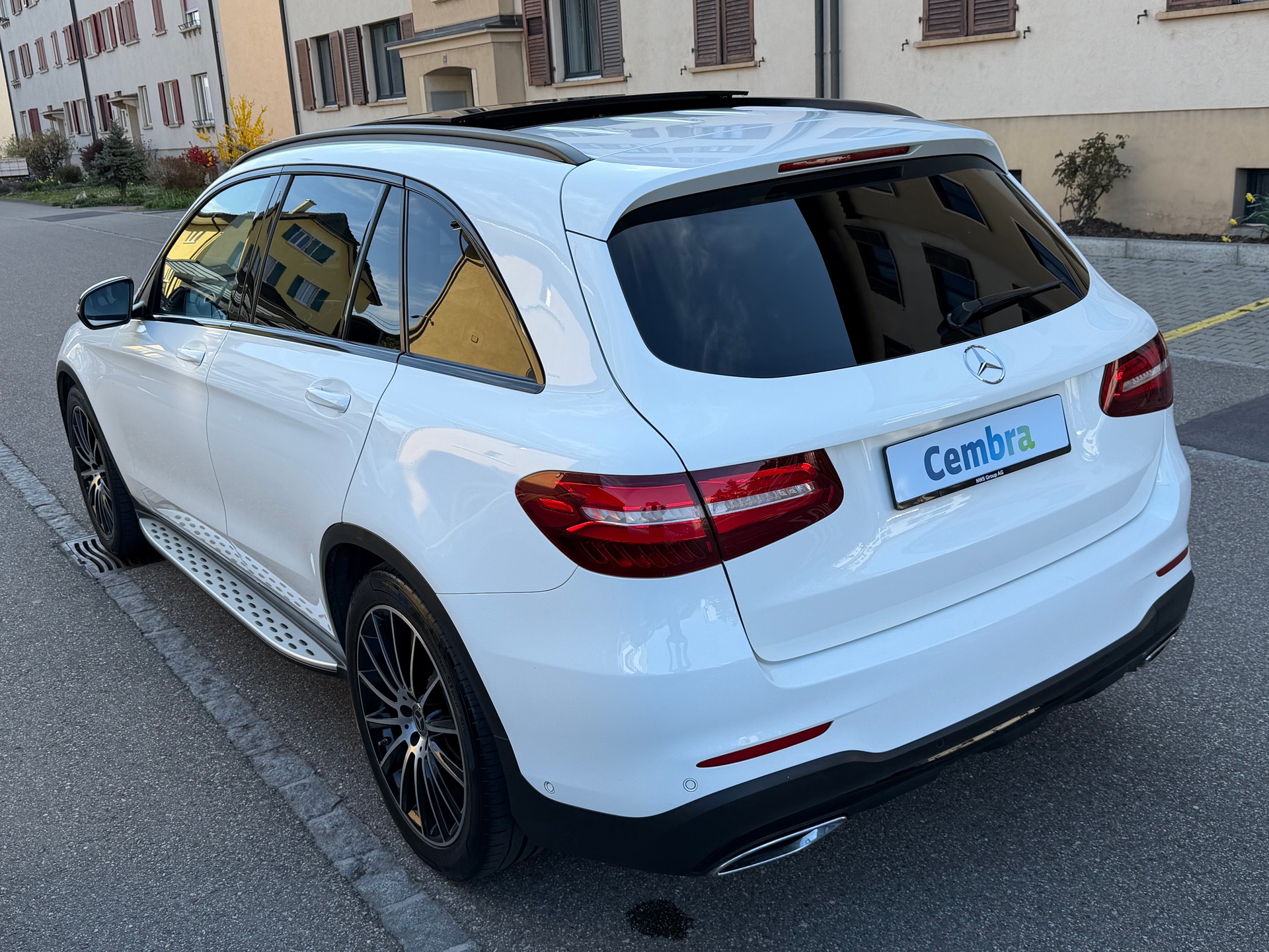 MERCEDES-BENZ GLC 350 d AMG Line 4Matic 9G-Tronic-image-5