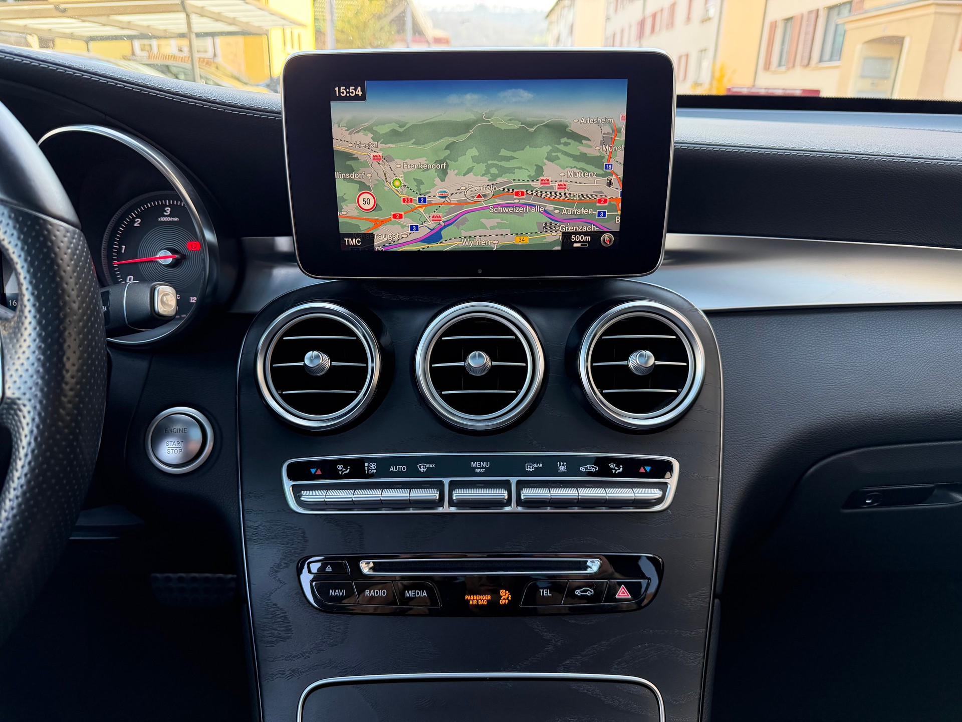 MERCEDES-BENZ GLC 350 d AMG Line 4Matic 9G-Tronic-image-17