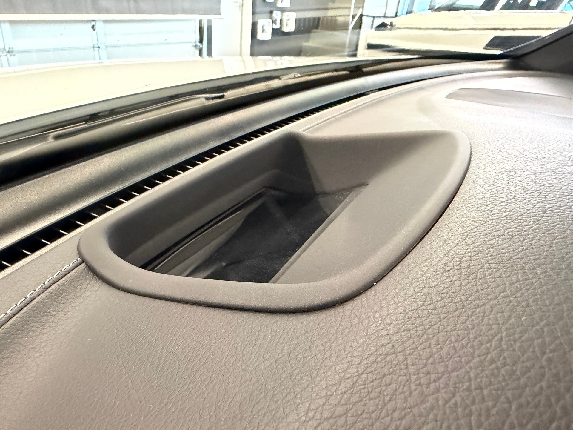 MERCEDES-BENZ GLC 350 d AMG Line 4Matic 9G-Tronic-image-15