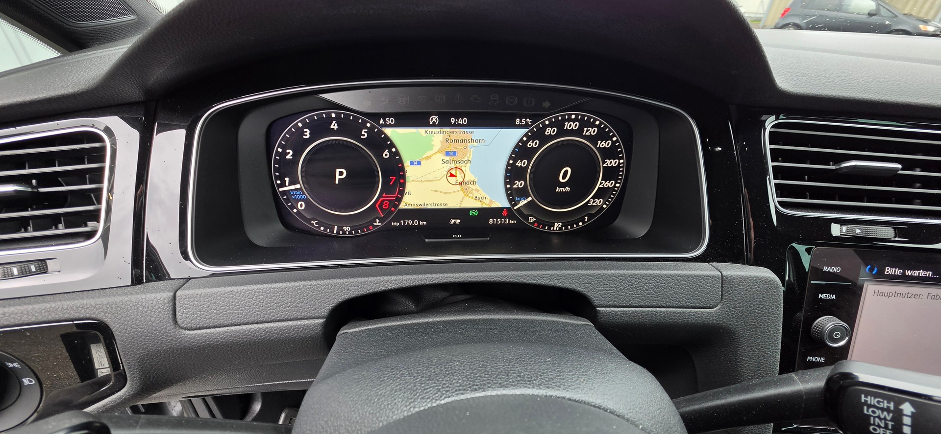 VW Golf 2.0 TSI R 4Motion DSG-image-10