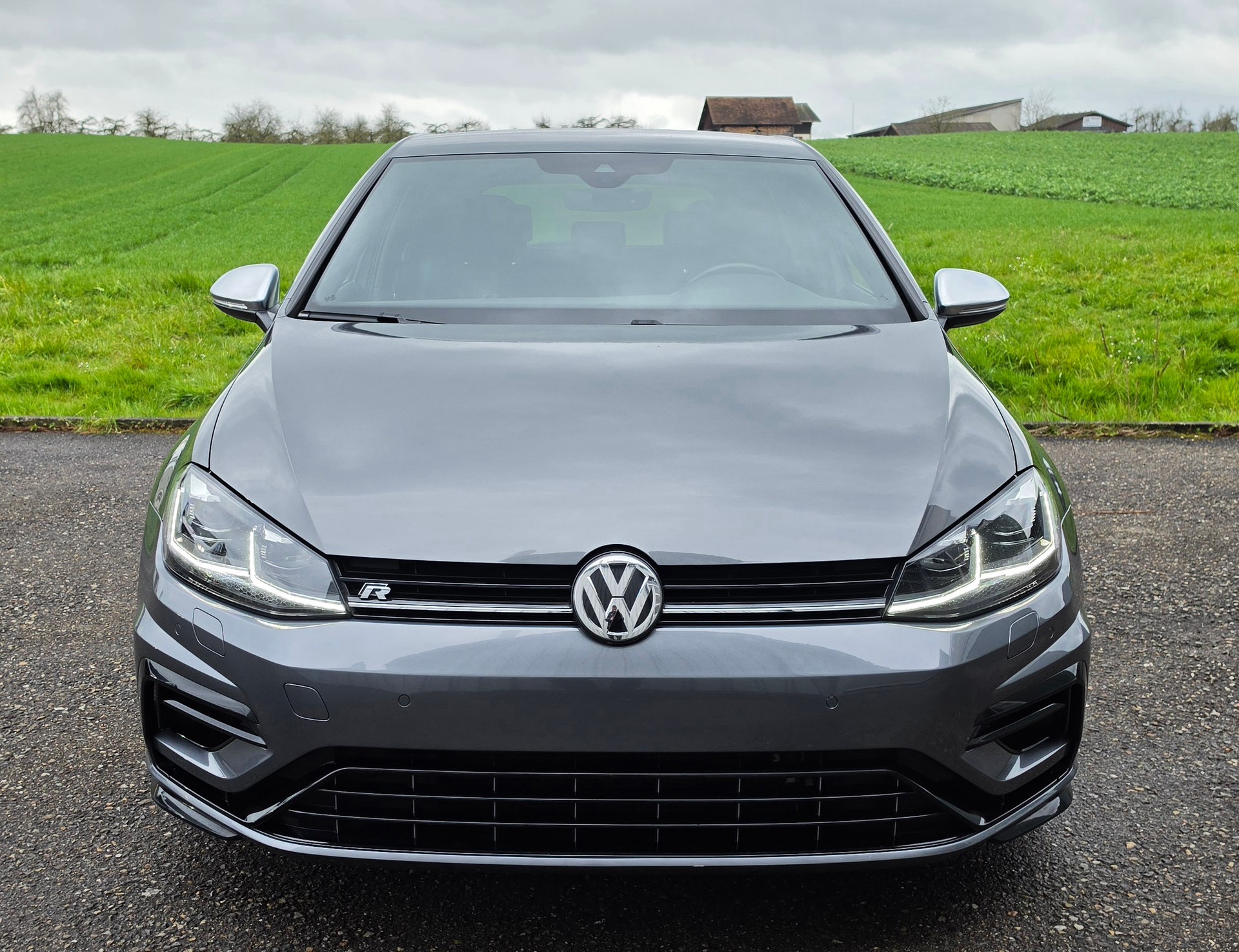 VW Golf 2.0 TSI R 4Motion DSG-image-2
