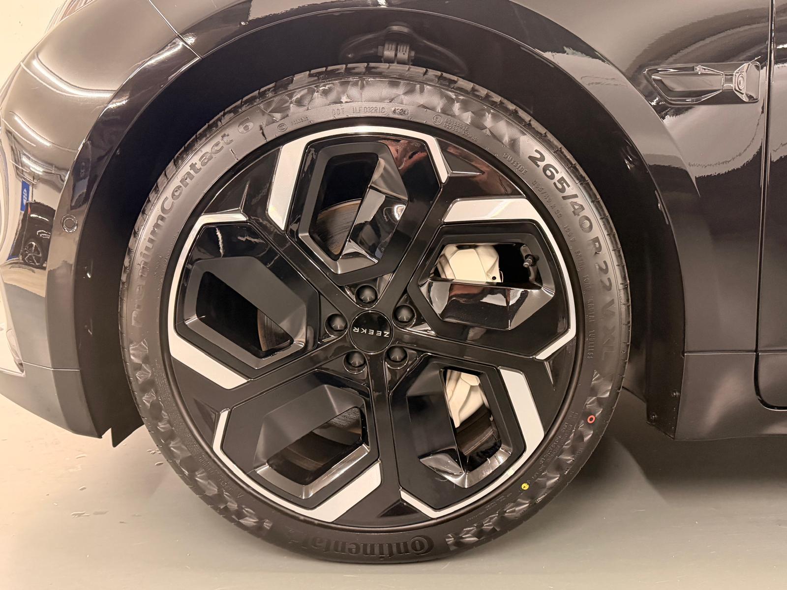 ZEEKR 001 Performance AWD / 1.49% Leasing!-showroom-element-2