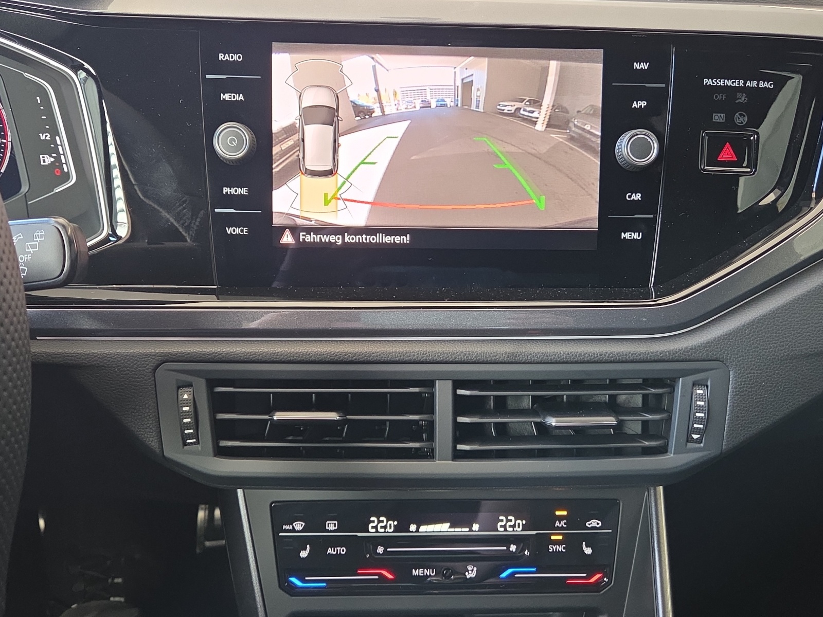 VW Polo 2.0 TSI GTI DSG-image-11