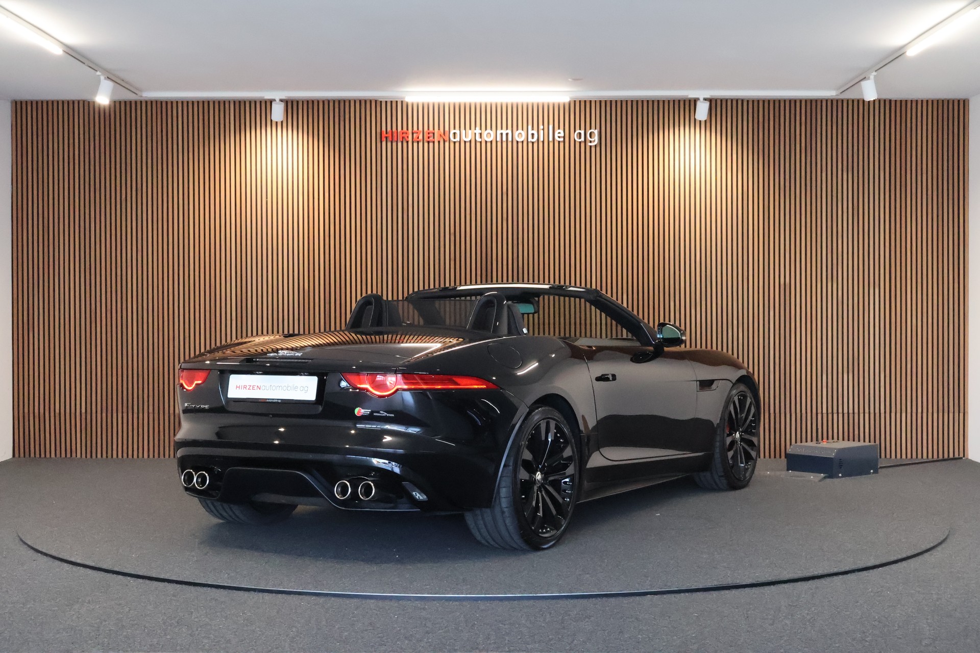JAGUAR F-Type Convertible S 5.0 V8 S/C-image-8
