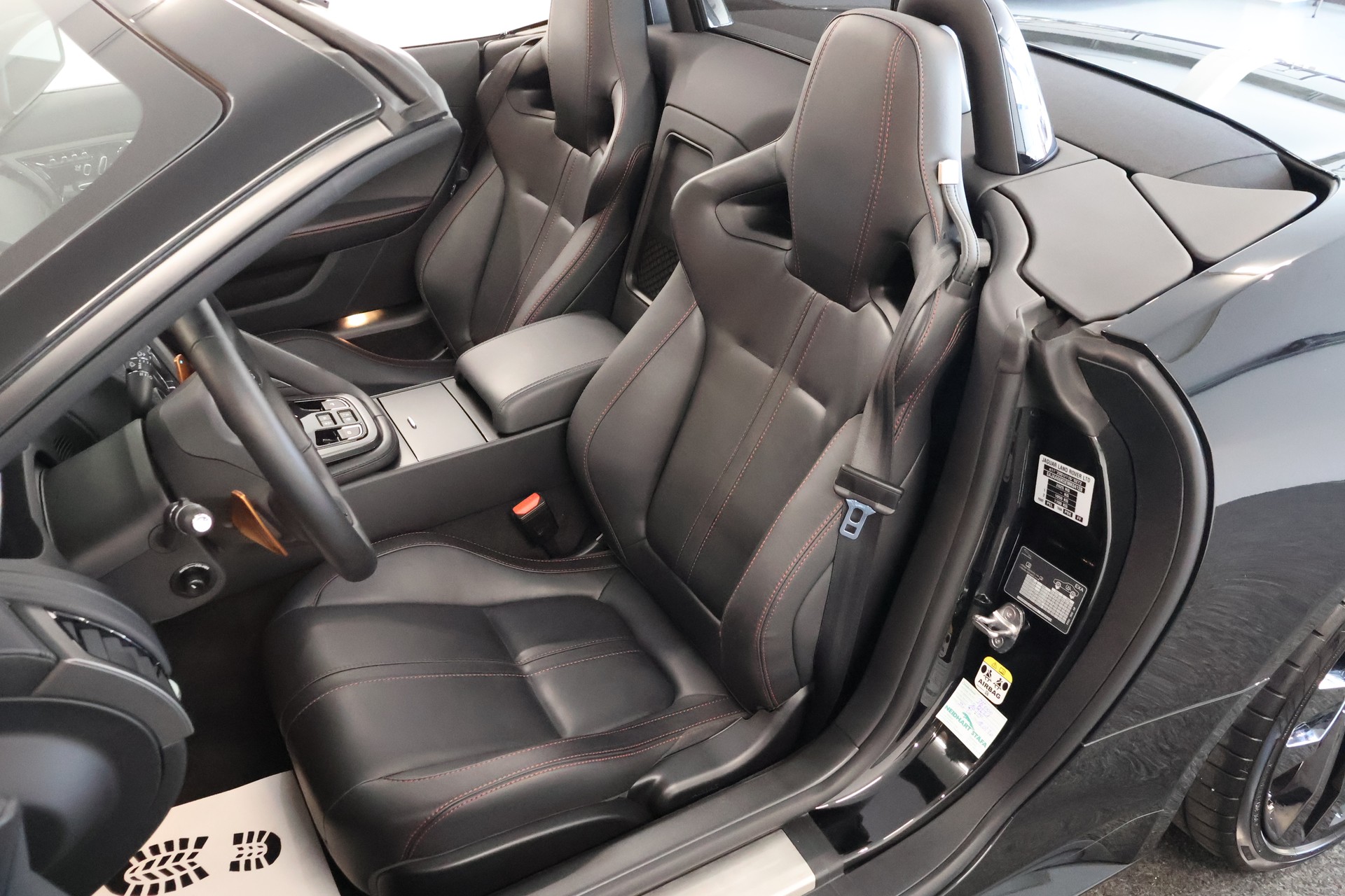 JAGUAR F-Type Convertible S 5.0 V8 S/C-image-14