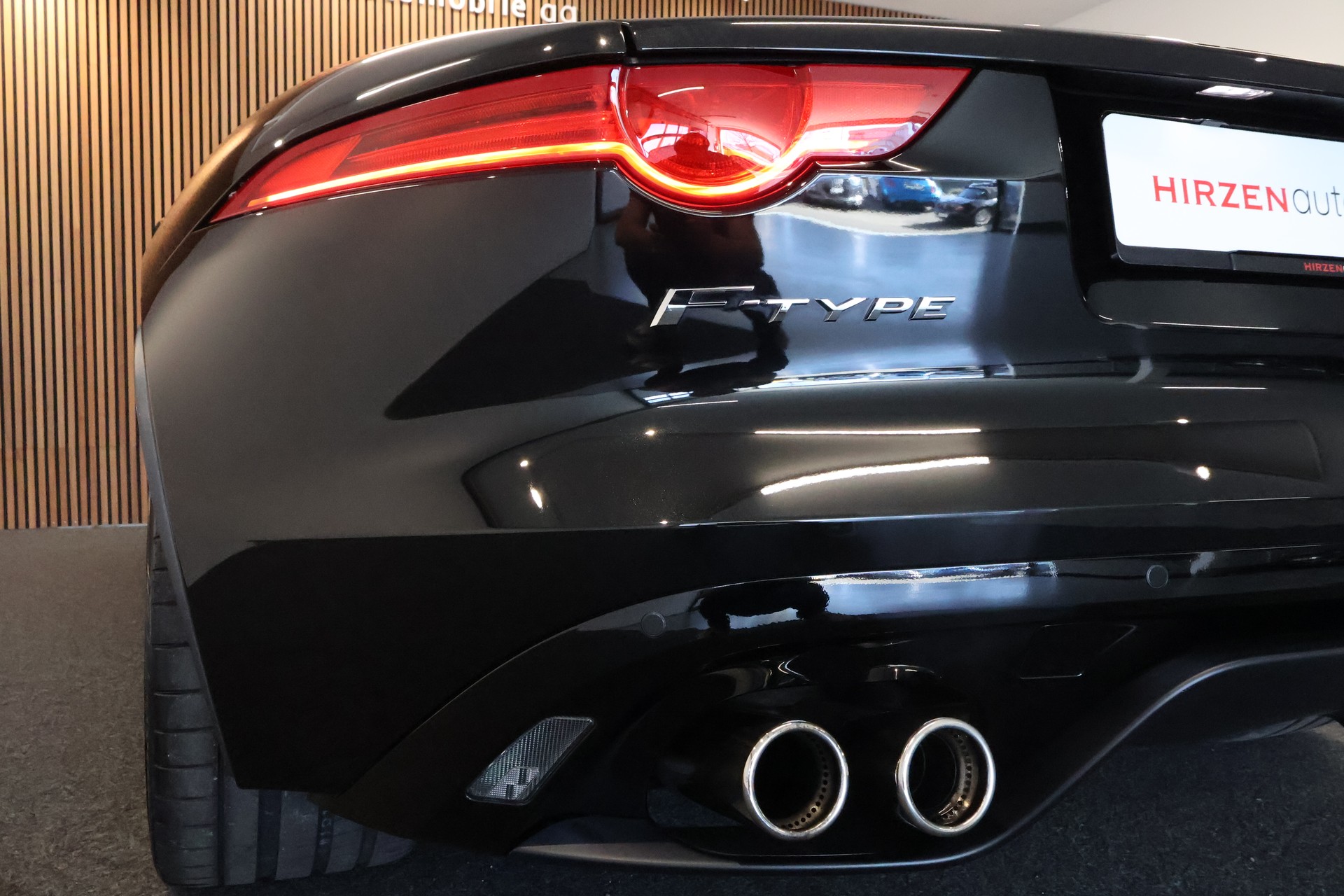 JAGUAR F-Type Convertible S 5.0 V8 S/C-image-29