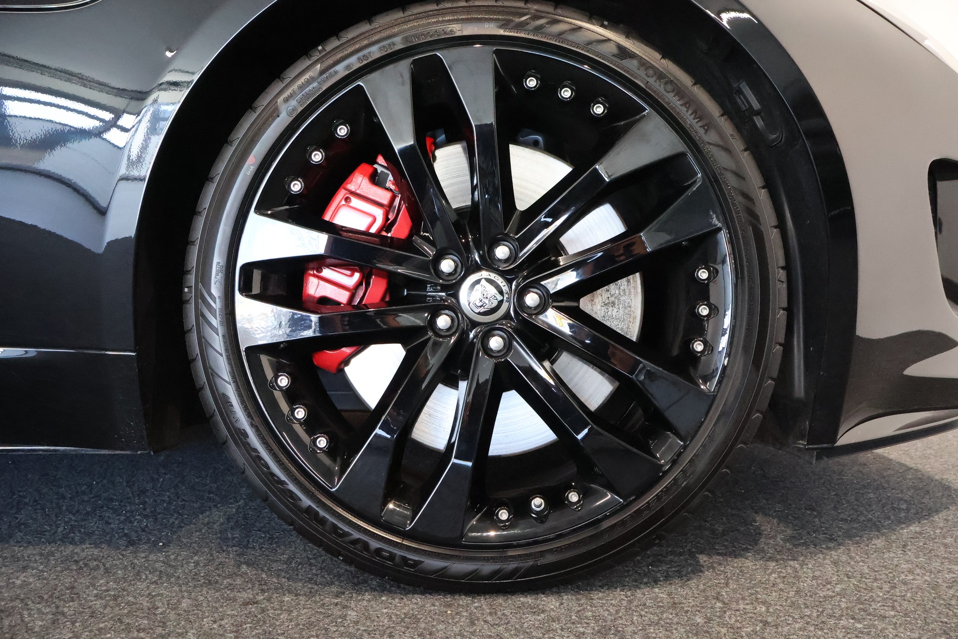 JAGUAR F-Type Convertible S 5.0 V8 S/C-image-30