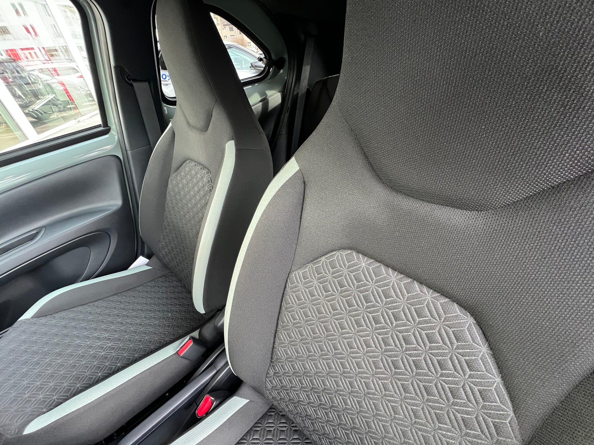TOYOTA Aygo X 1.0 VVT-i Trend-image-9
