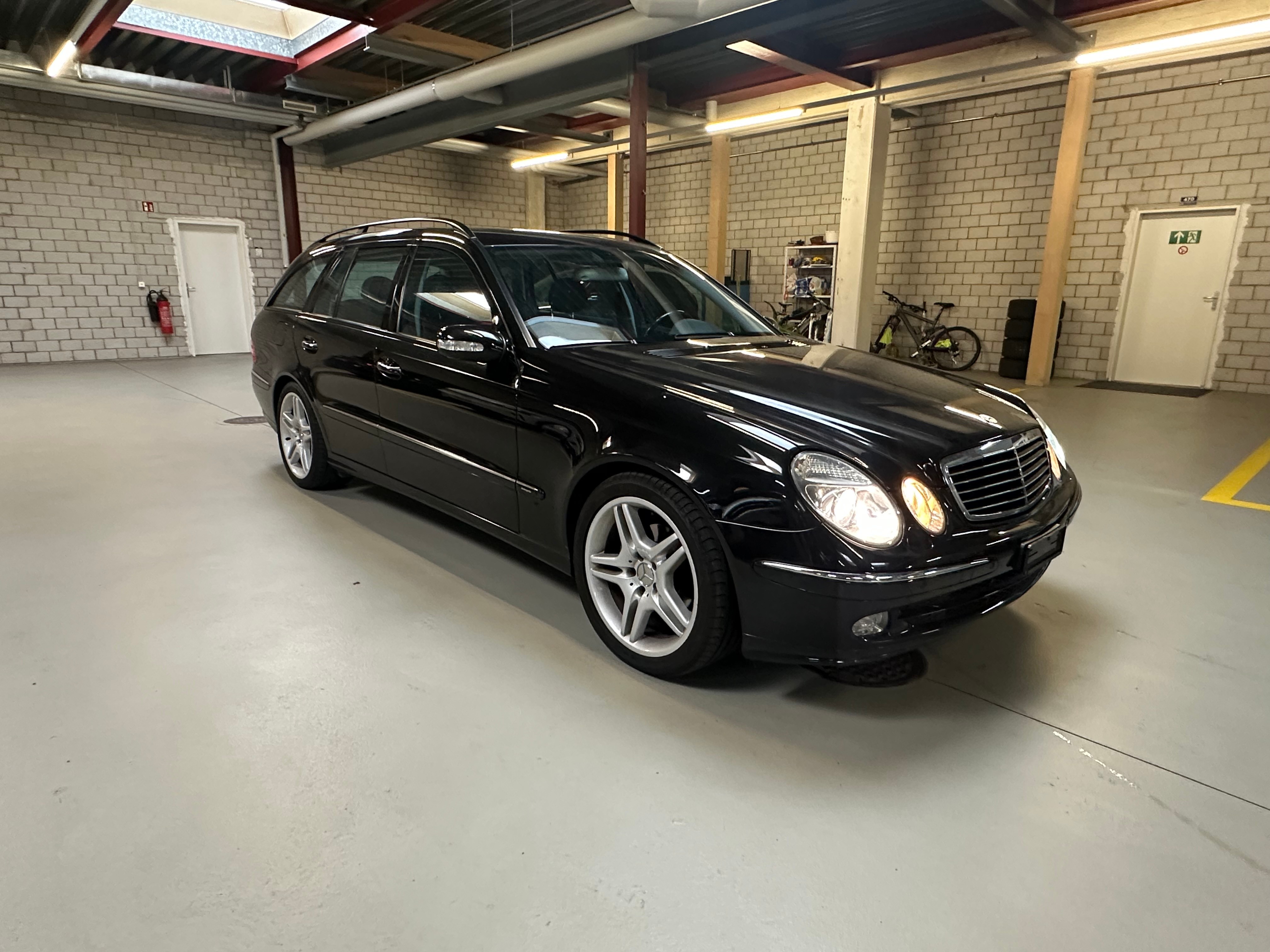 MERCEDES-BENZ E 220 CDI Avantgarde (Kombi)