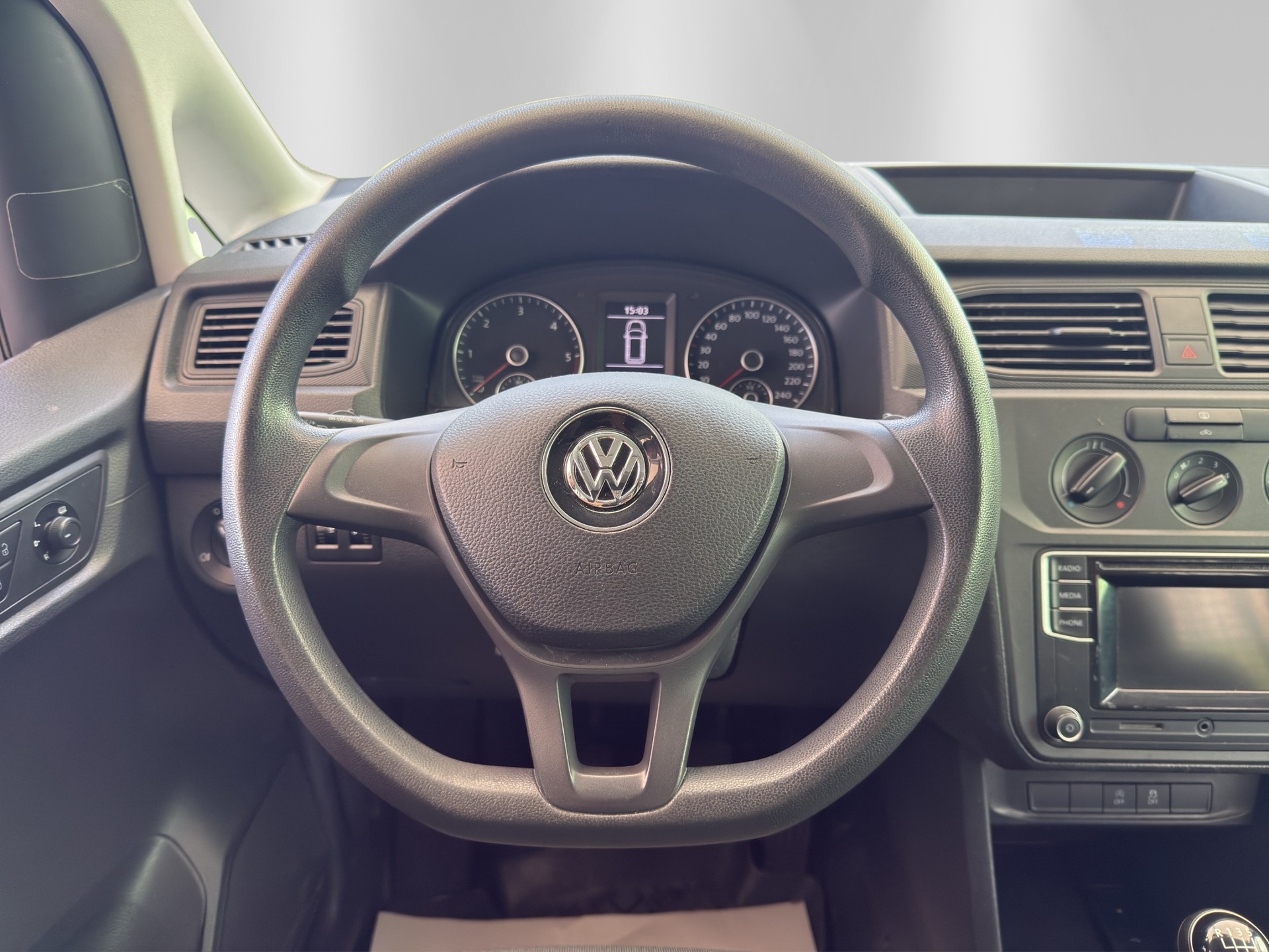 VW Caddy 2.0TDI 4Motion BlueMotion Technology-image-9