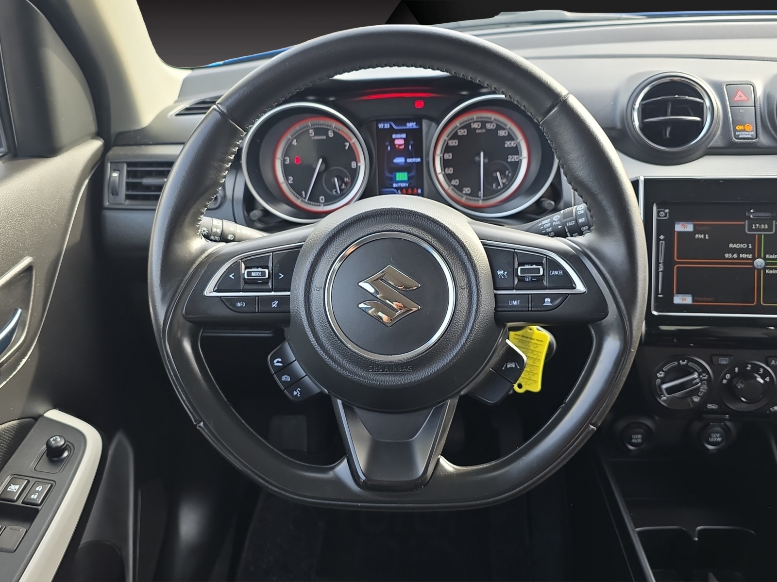 SUZUKI Swift 1.2i Compacti Allgrip 4x4 Hybrid-image-8