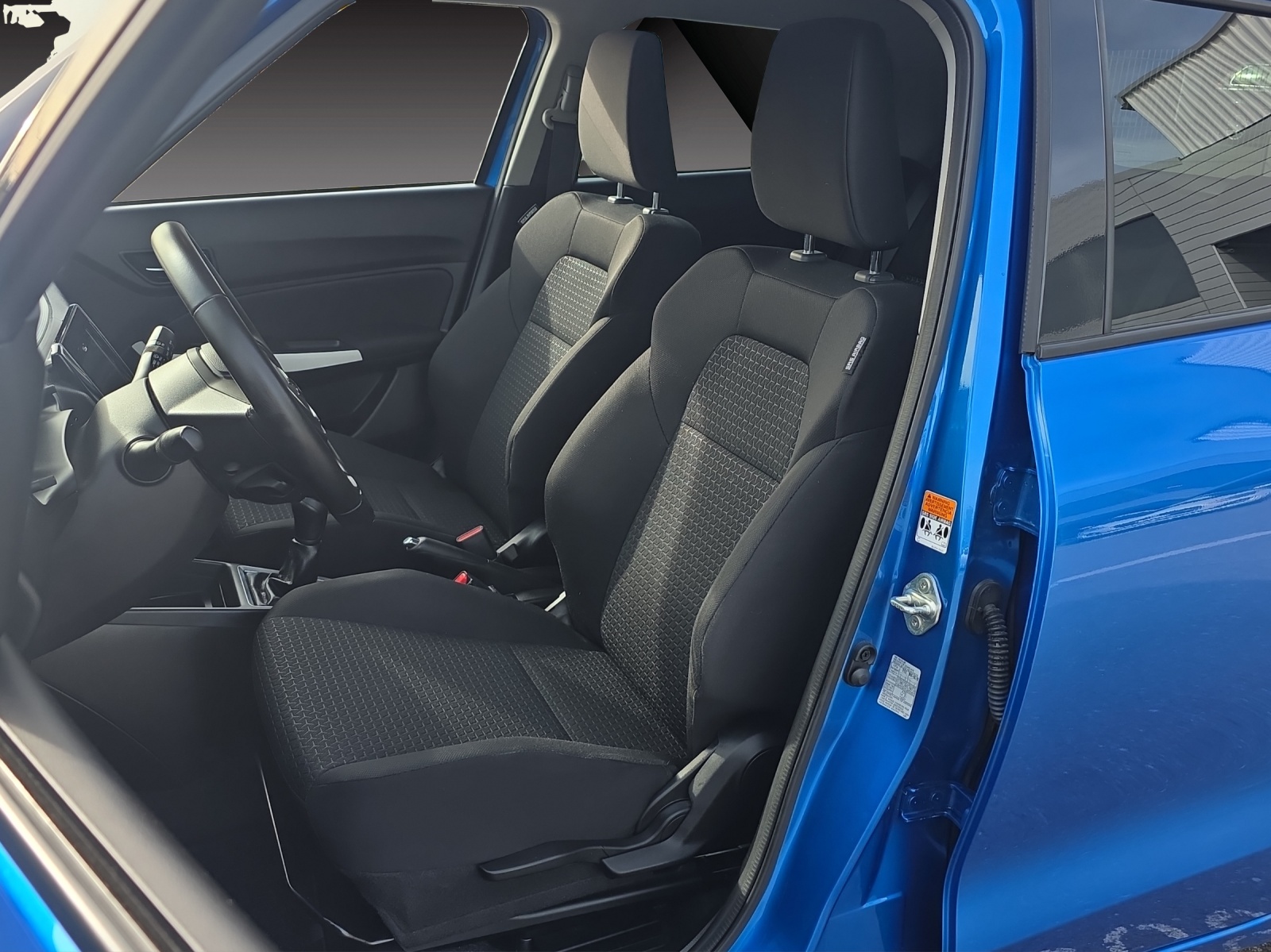 SUZUKI Swift 1.2i Compacti Allgrip 4x4 Hybrid-image-14