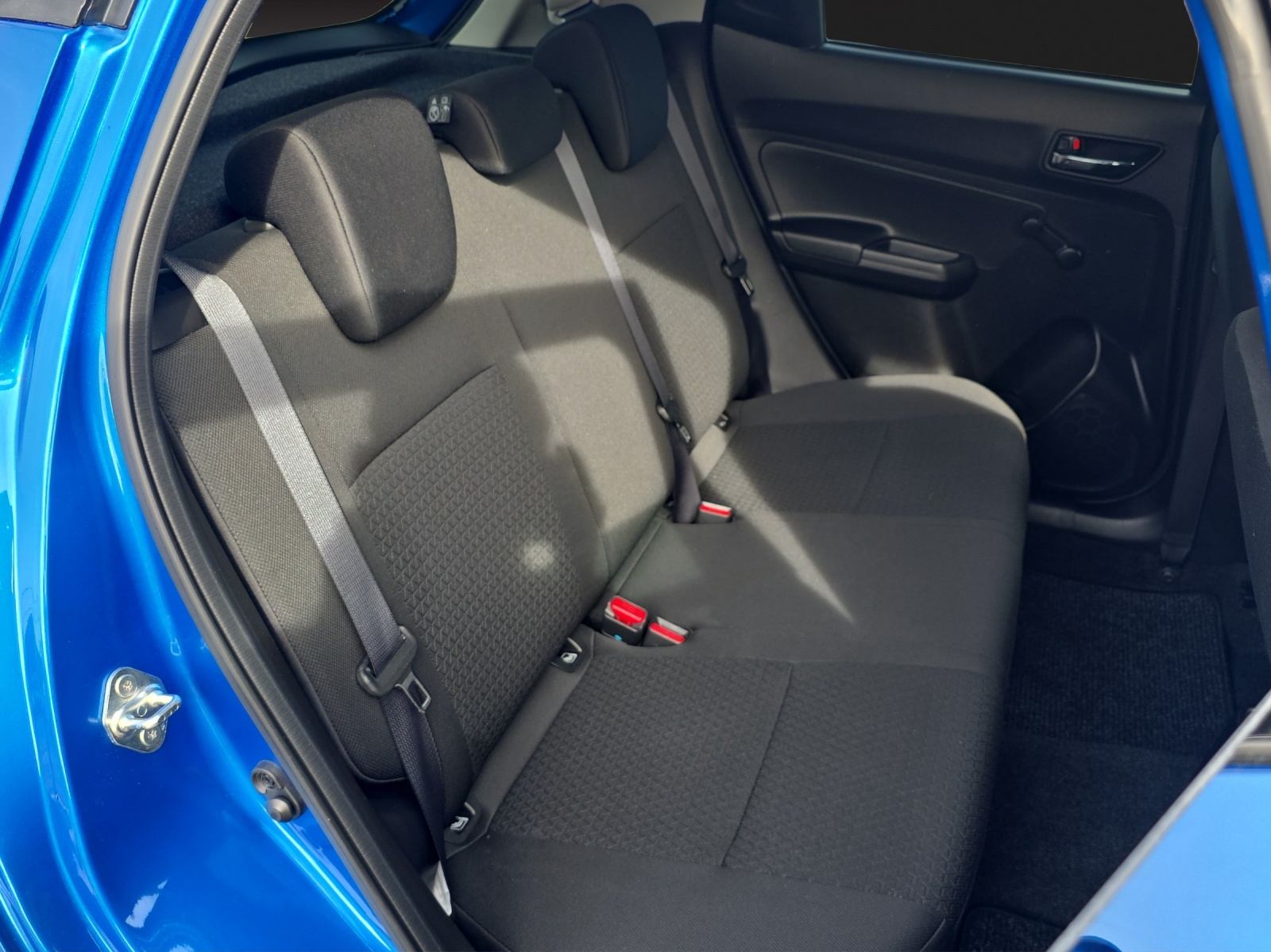 SUZUKI Swift 1.2i Compacti Allgrip 4x4 Hybrid-image-17