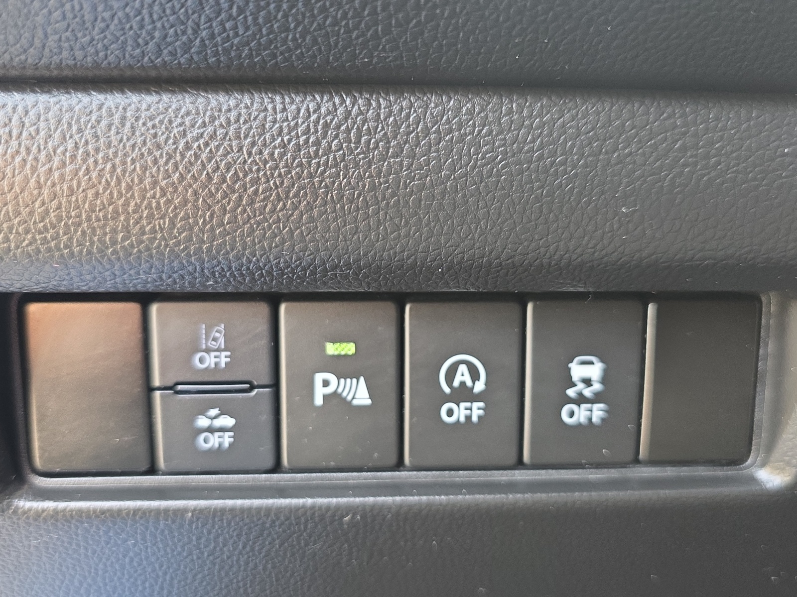 SUZUKI Swift 1.2i Compacti Allgrip 4x4 Hybrid-image-13