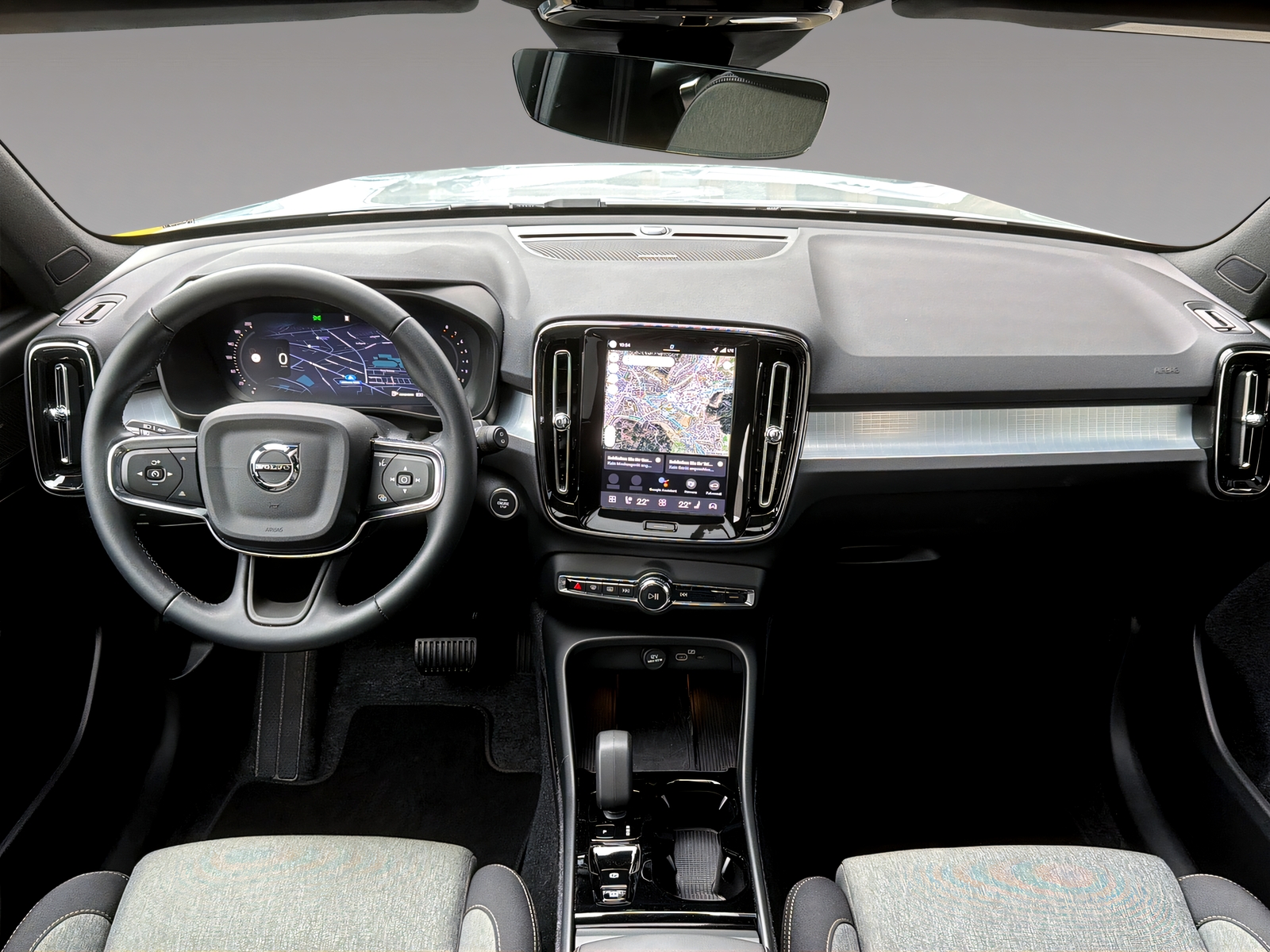 VOLVO XC40 B3 Benzin Mild Hybrid Plus Dark DCT-image-5