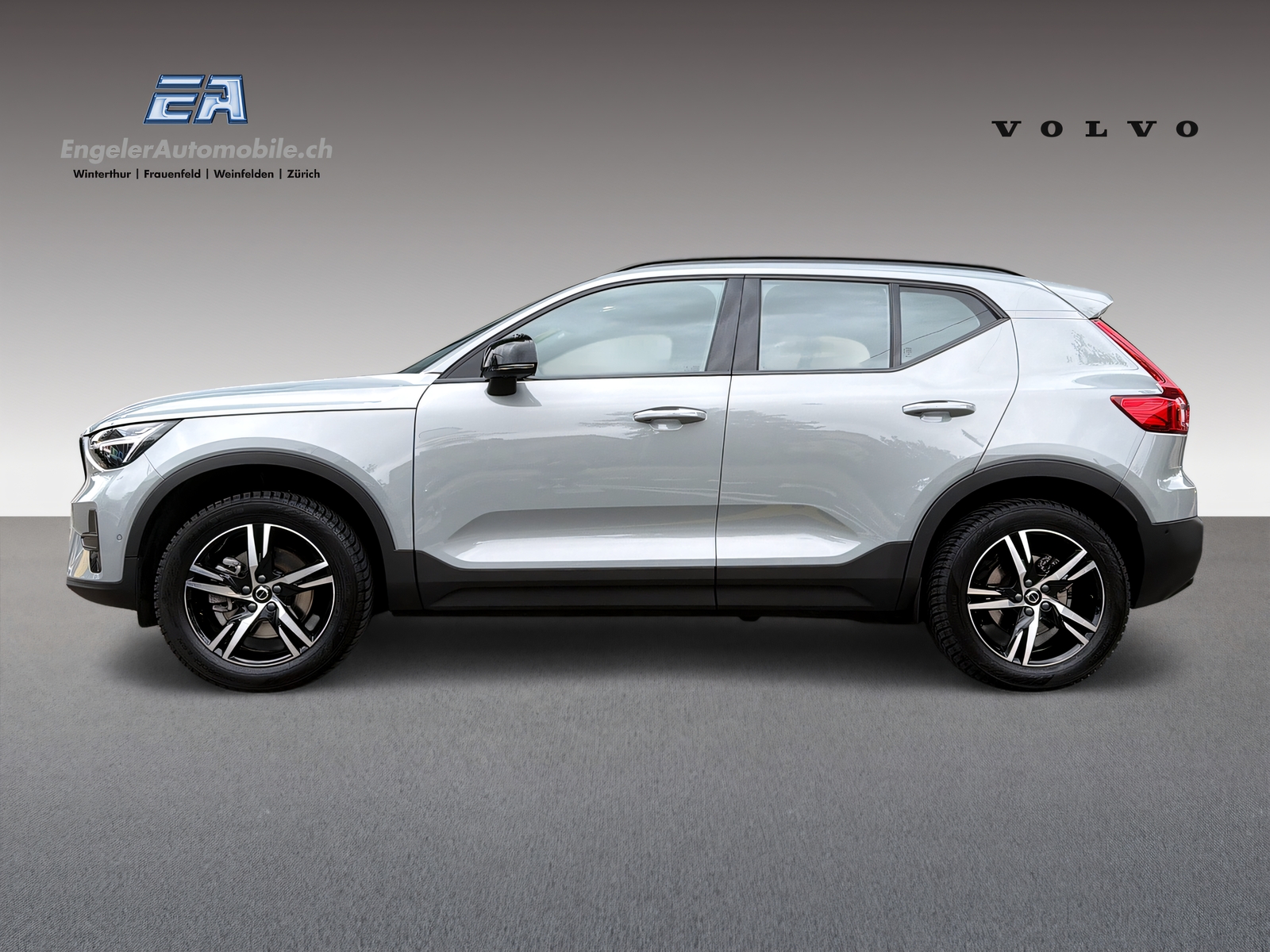 VOLVO XC40 B3 Benzin Mild Hybrid Plus Dark DCT-image-2