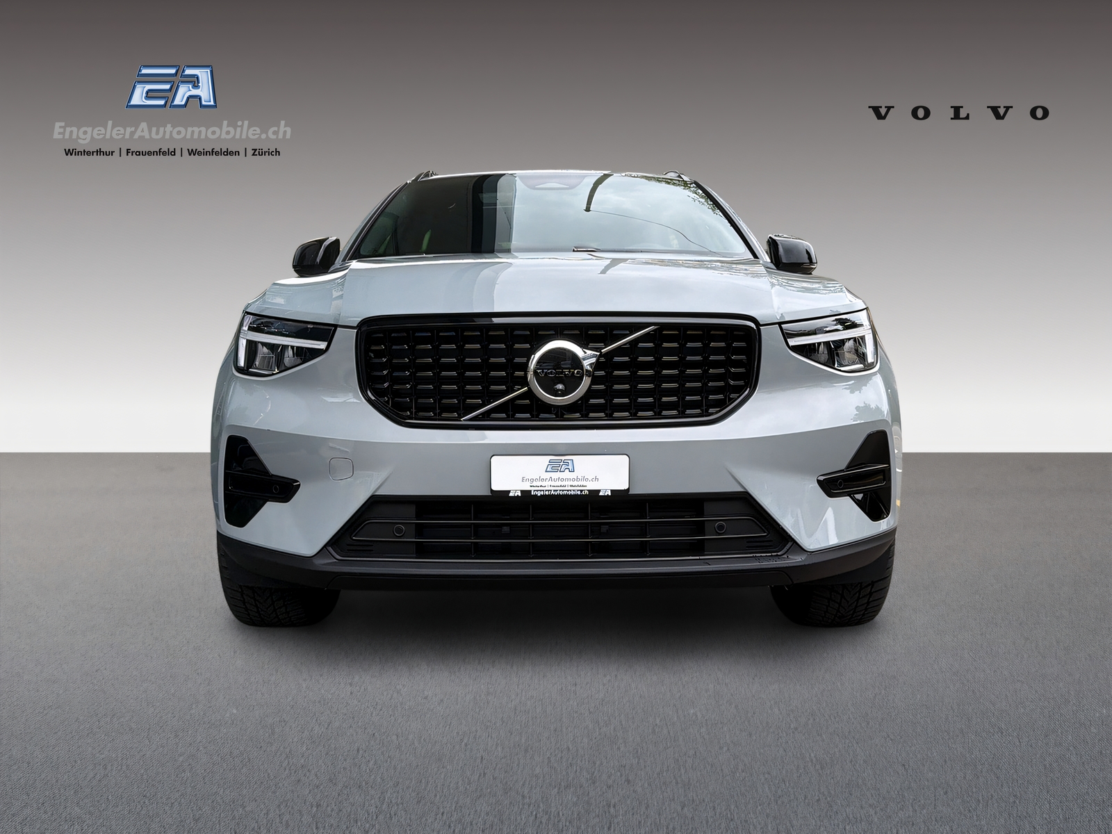 VOLVO XC40 B3 Benzin Mild Hybrid Plus Dark DCT-image-1