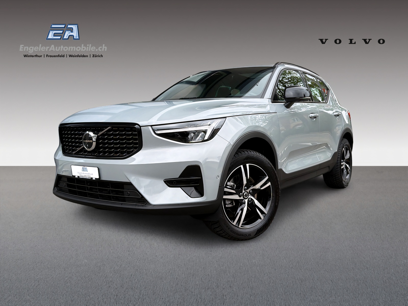 VOLVO XC40 B3 Benzin Mild Hybrid Plus Dark DCT-image-0