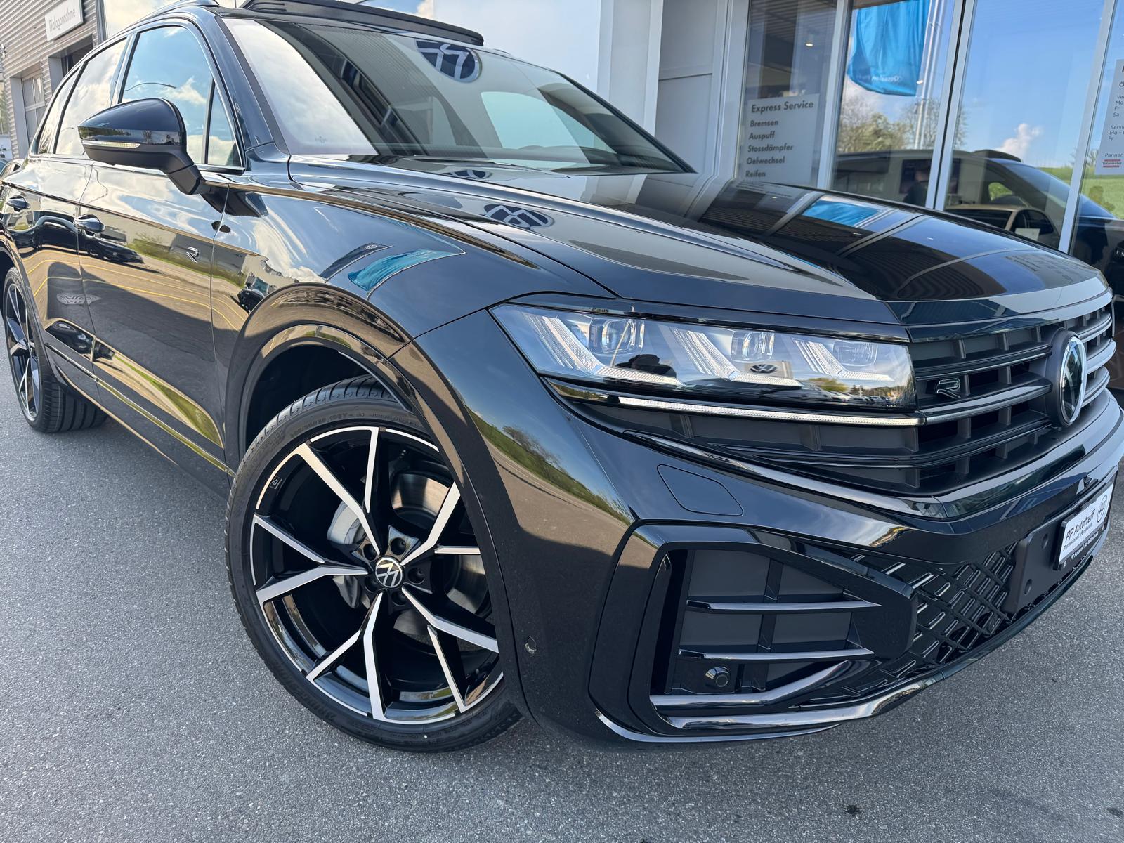 VW Touareg 3.0 TDI R-Line Final Edition Tiptronic-image-1