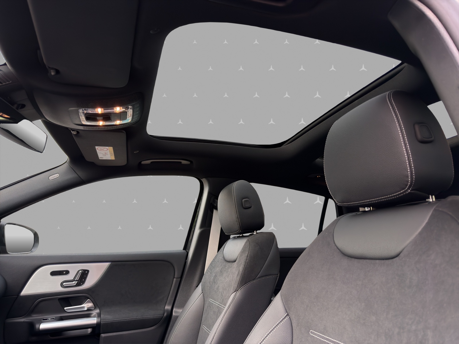 MERCEDES-BENZ GLA 200 Night Star 7G-DCT-image-8