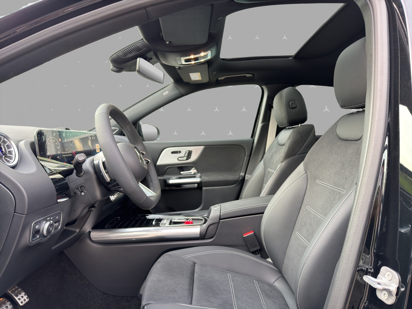 MERCEDES-BENZ GLA 200 Night Star 7G-DCT-image-7