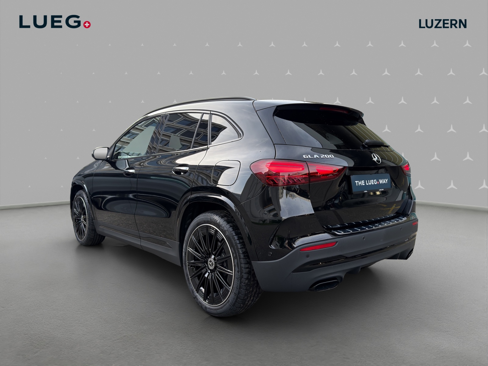 MERCEDES-BENZ GLA 200 Night Star 7G-DCT-image-2