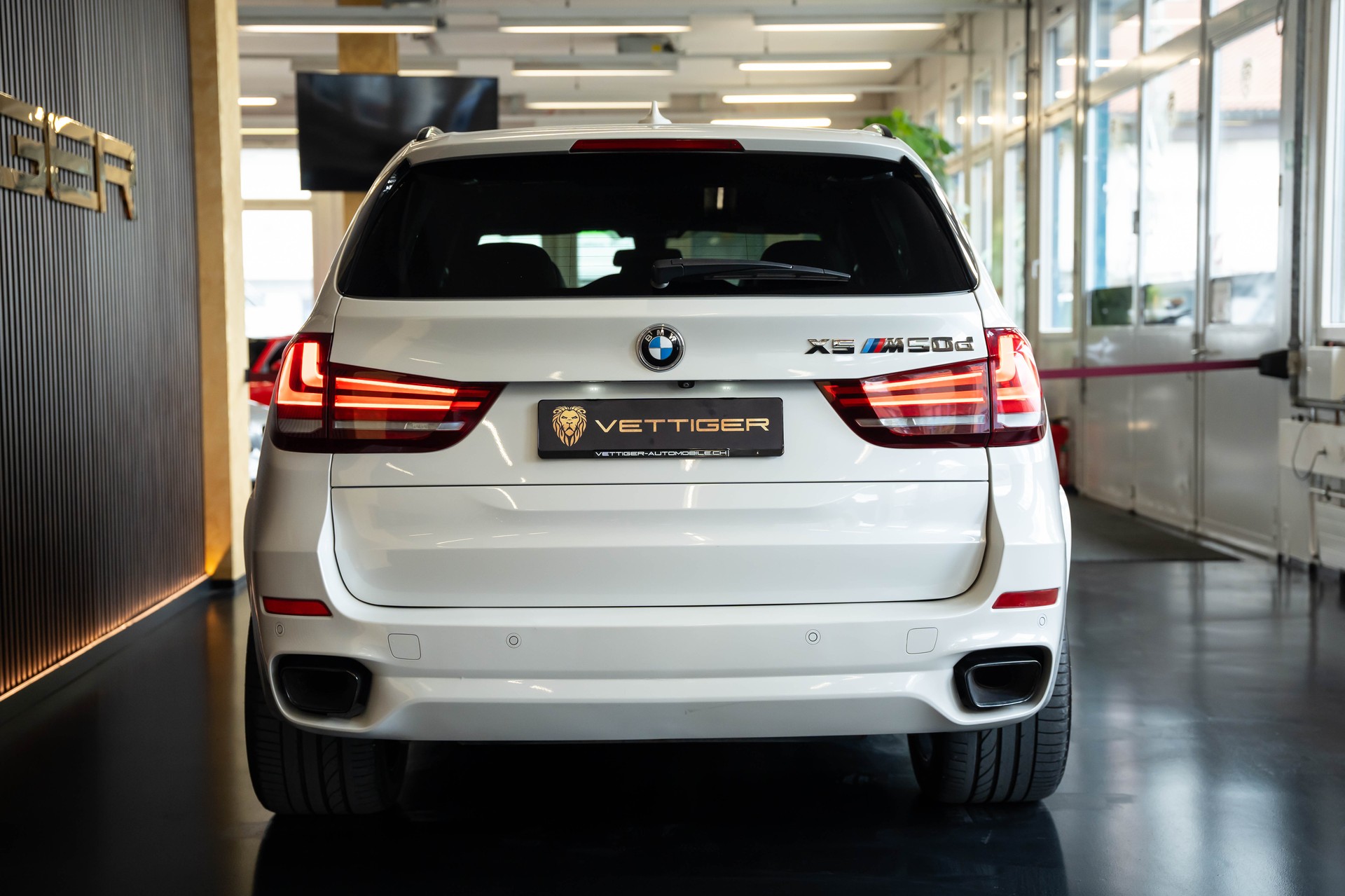 BMW X5 xDrive M50d Steptronic-image-3