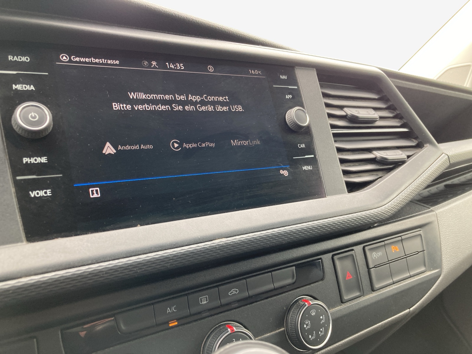 VW T6.1 2.0 TDI-image-15
