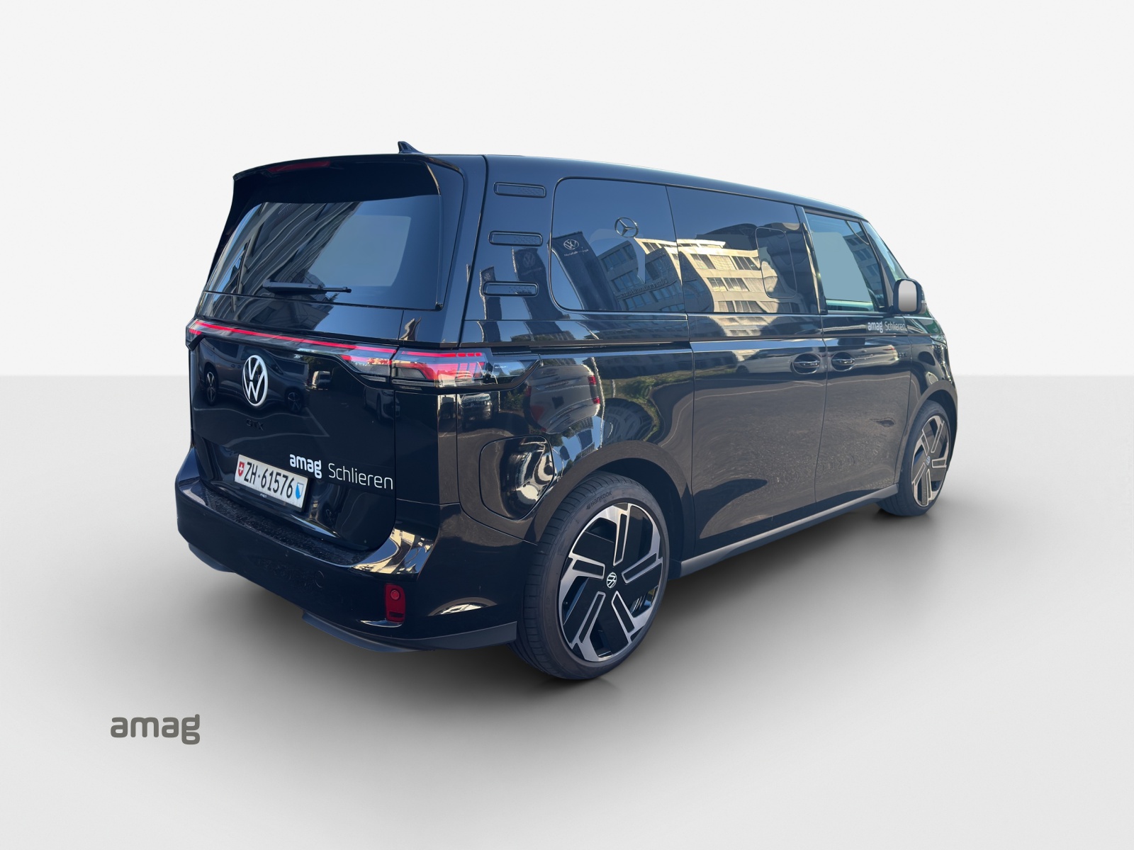 VW ID.Buzz NWB GTX 4 Motion-image-4