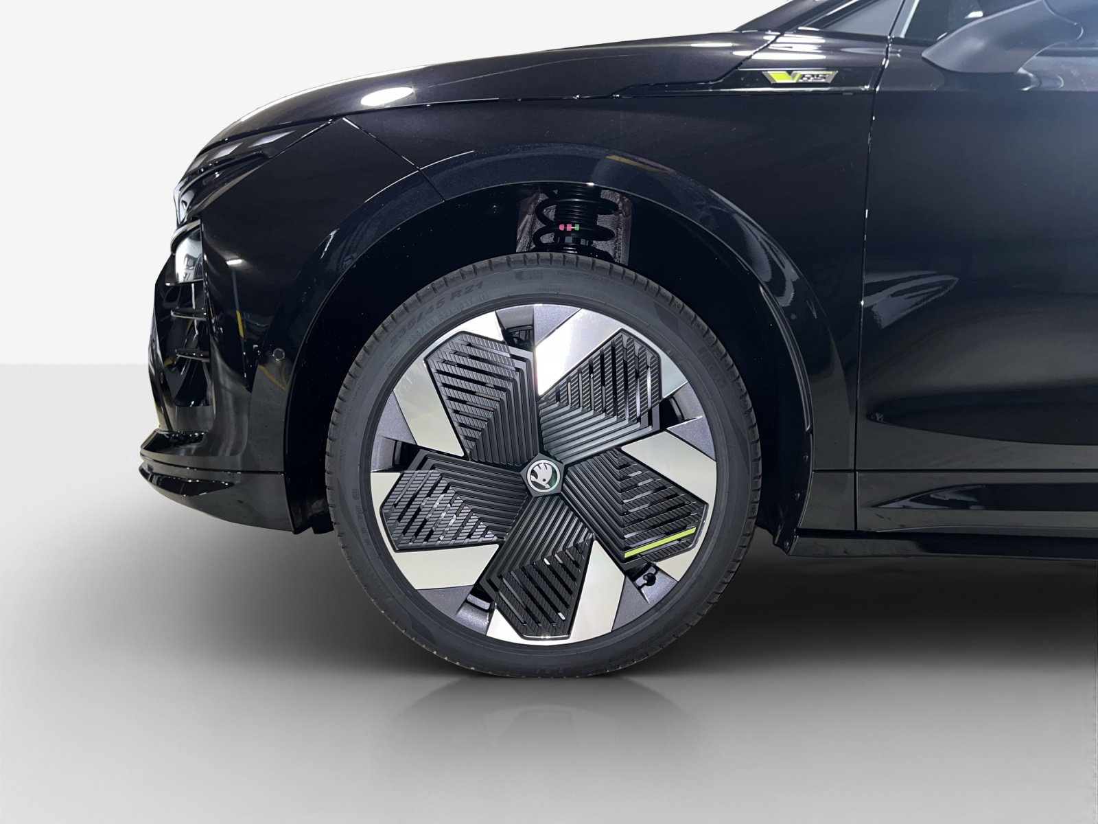 SKODA Enyaq 4x4 RS-image-15