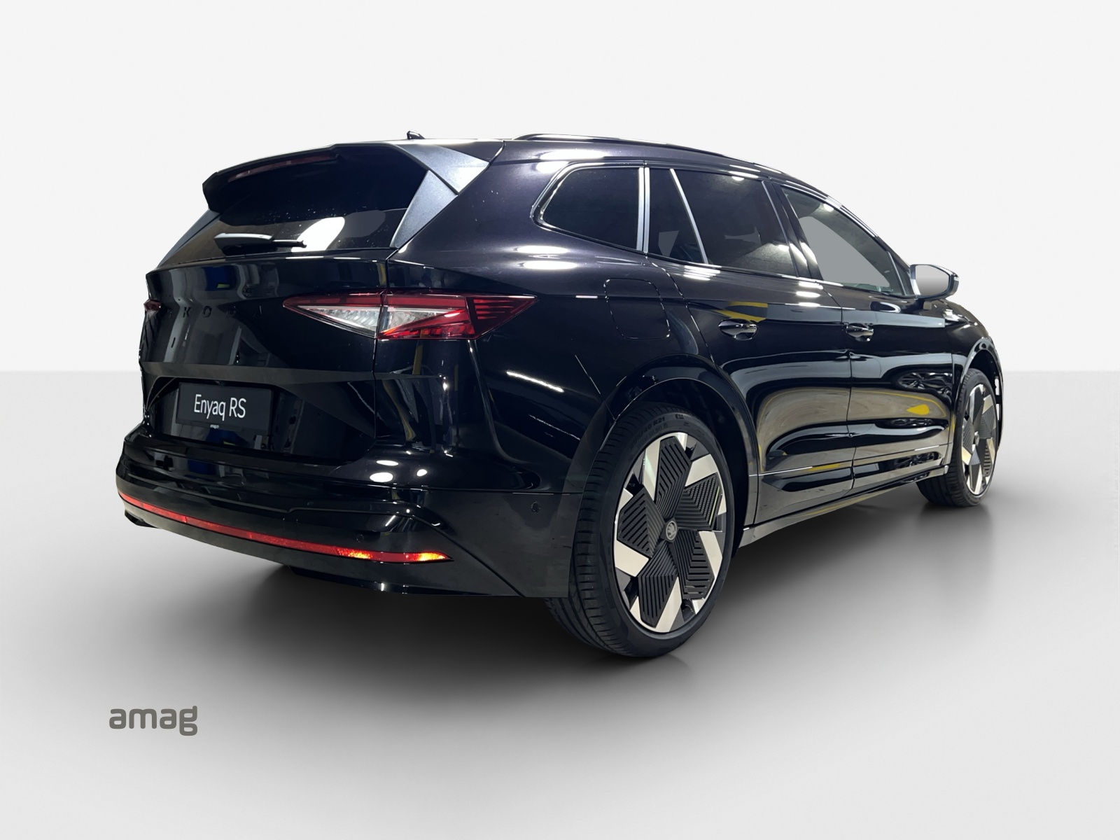 SKODA Enyaq 4x4 RS-image-4