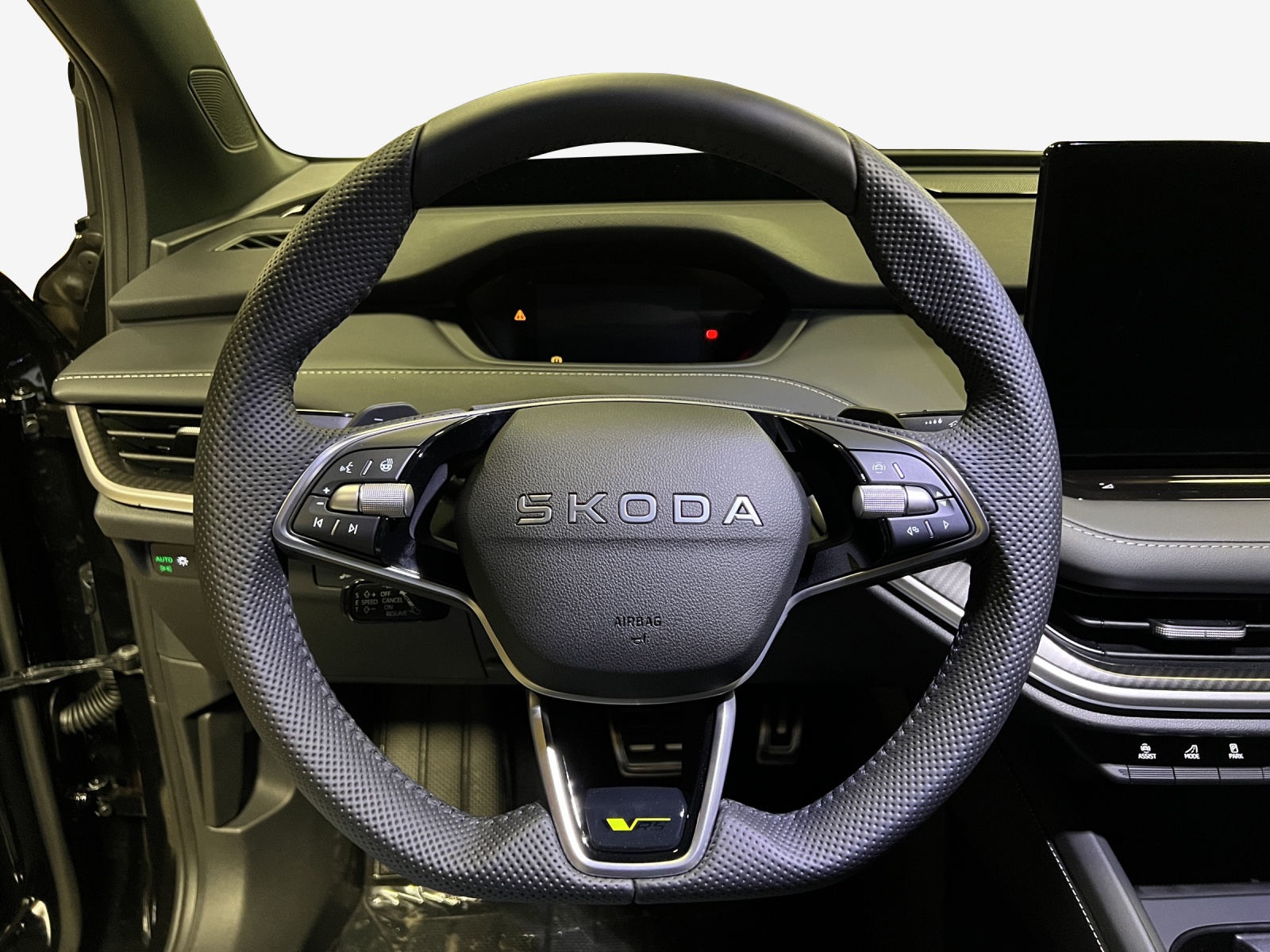 SKODA Enyaq 4x4 RS-image-9