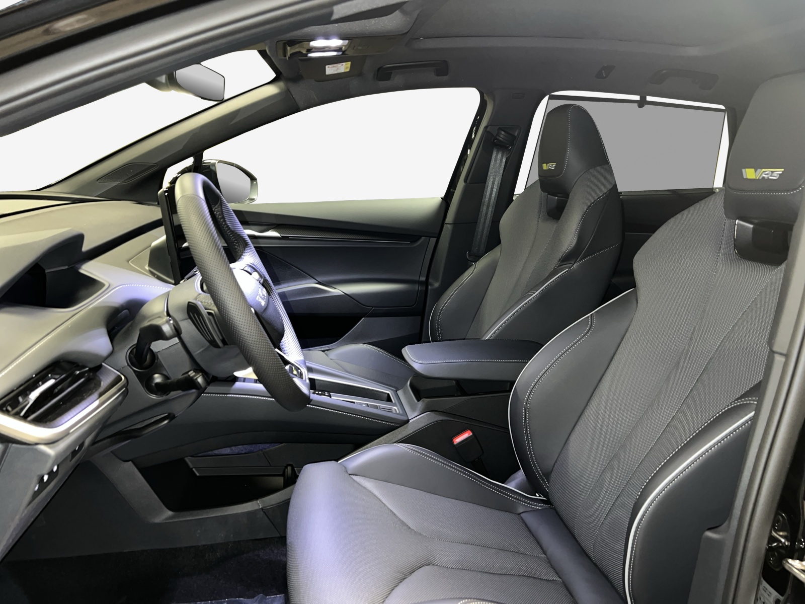 SKODA Enyaq 4x4 RS-image-7