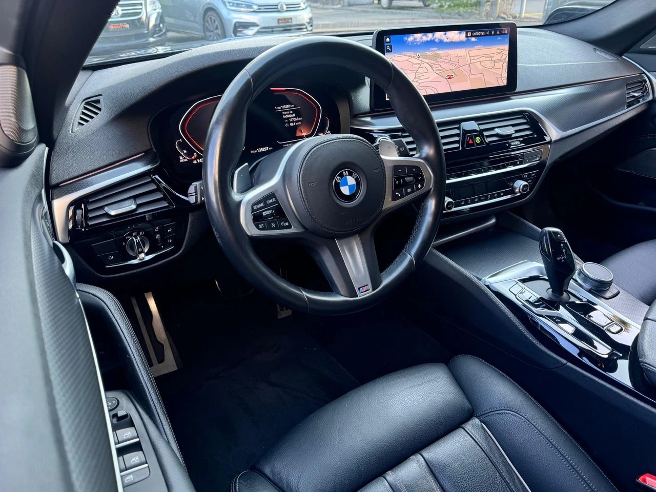 BMW 520d xDrive M- Sport CH FAHRZEUG-image-13